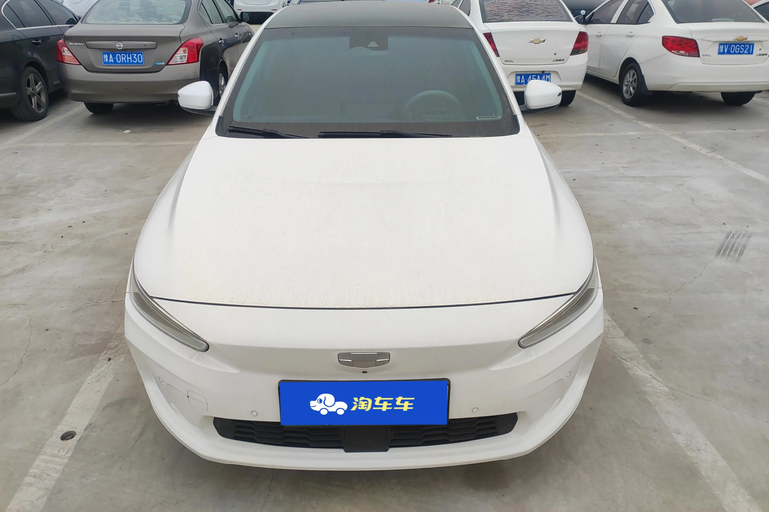 Geely Geometry A  из Китая