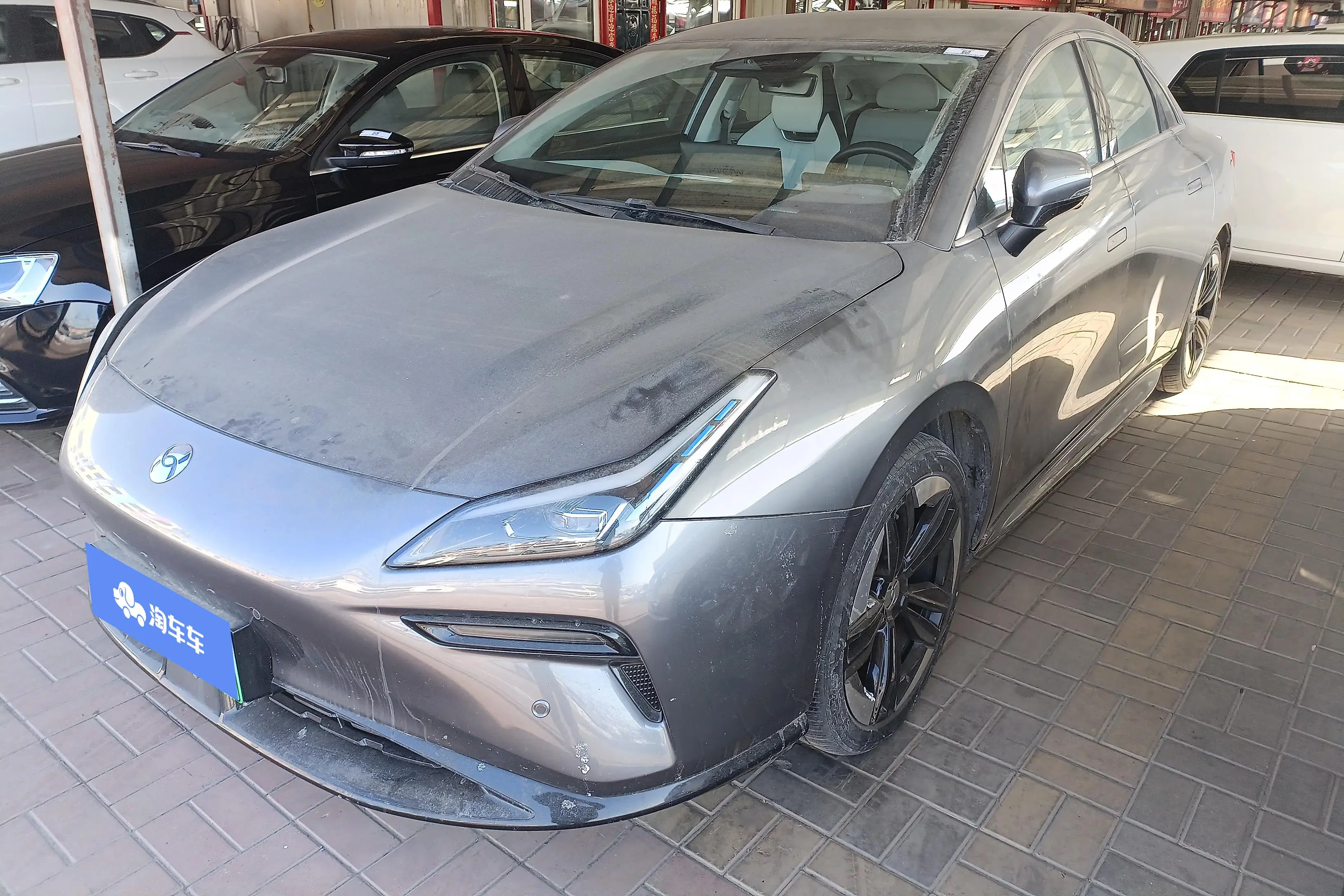 HYCAN Hechuang A06  из Китая