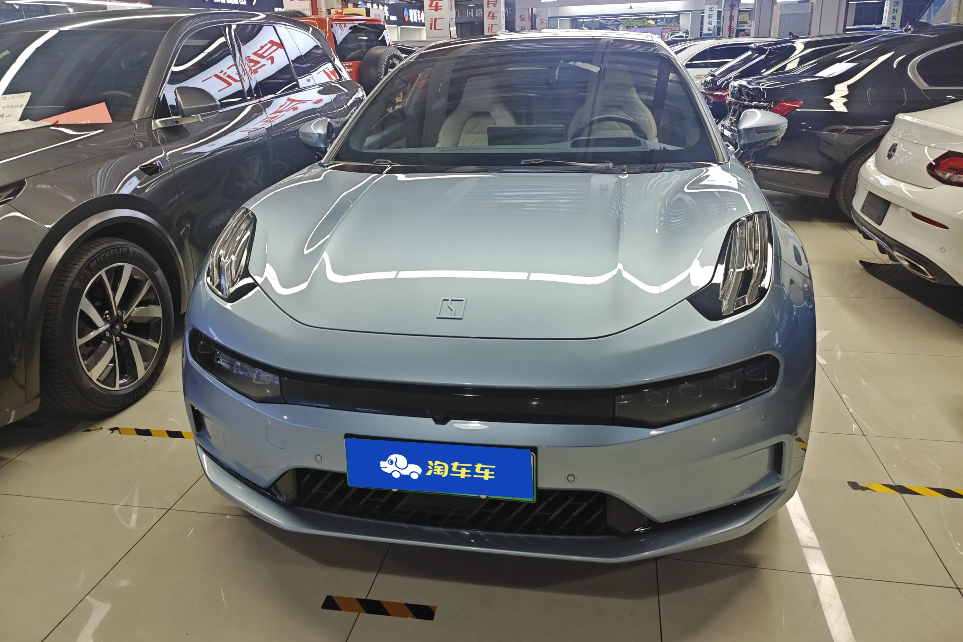 ZEEKR 001  из Китая