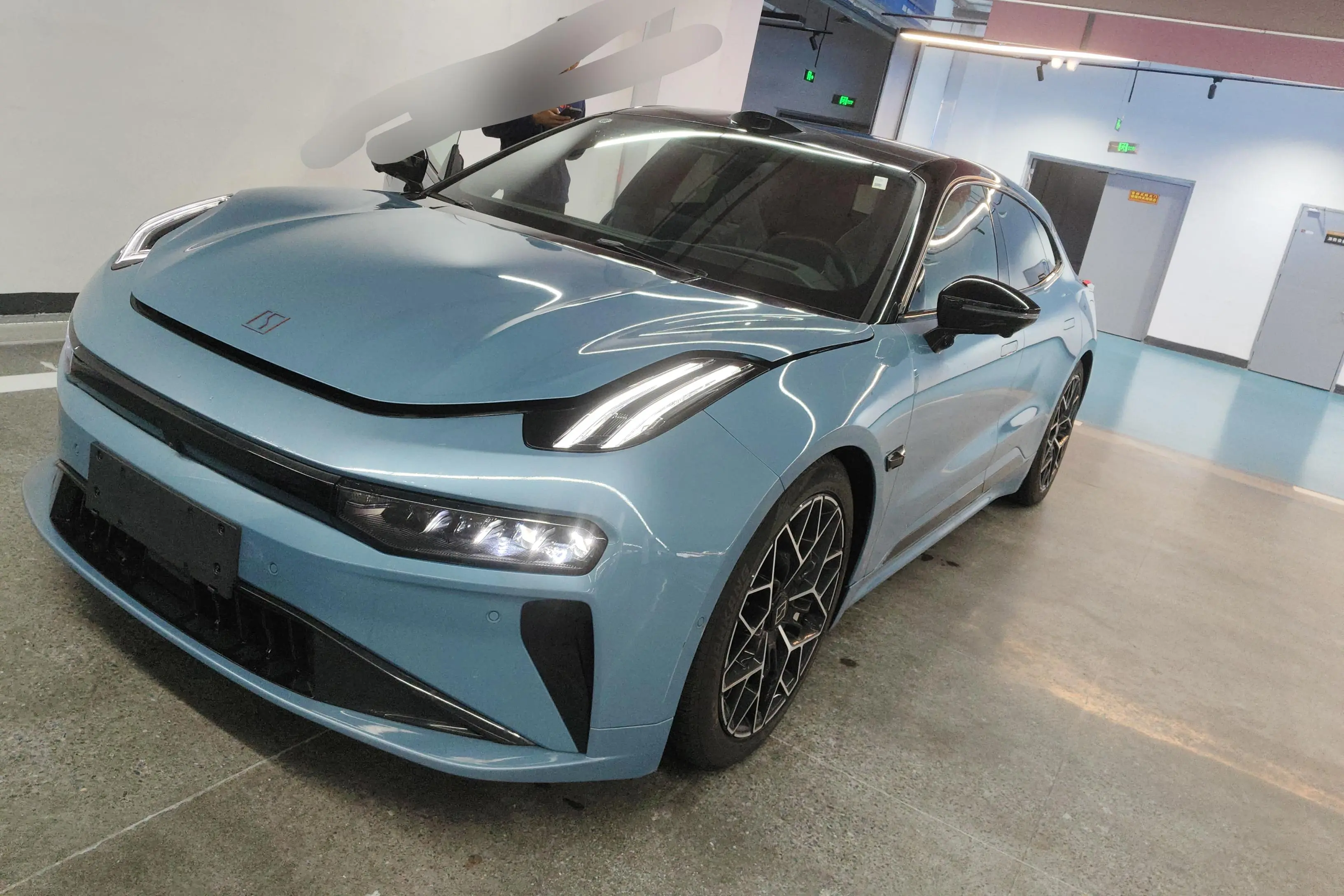 ZEEKR 001  из Китая