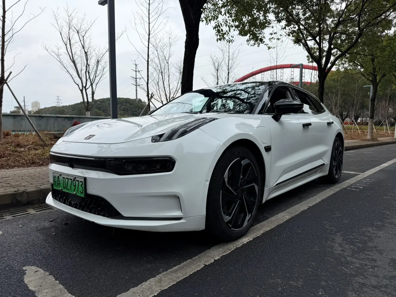 ZEEKR 001  из Китая