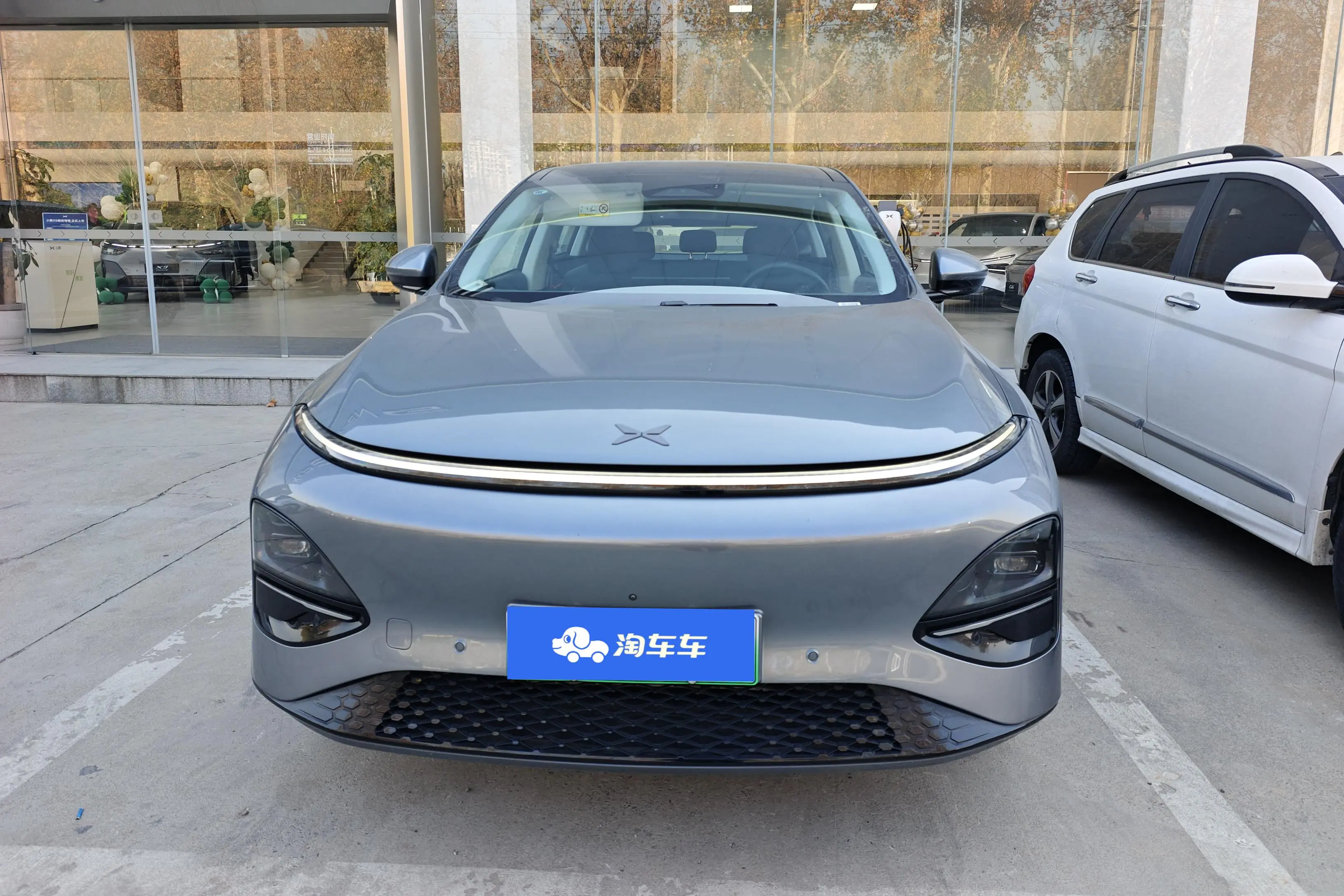 Xpeng G6  из Китая