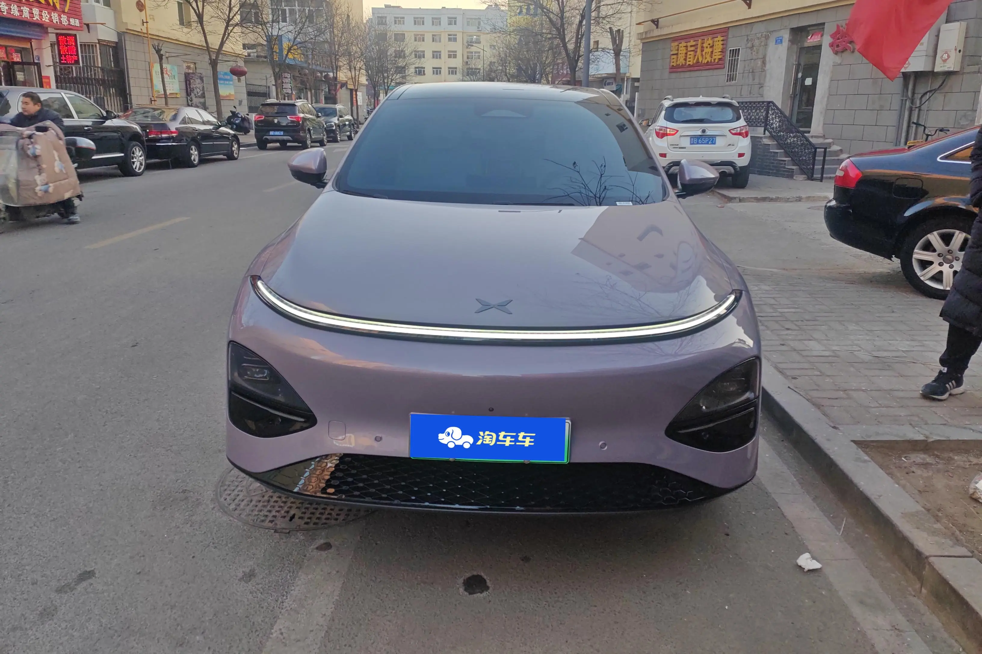 Xpeng G6  из Китая