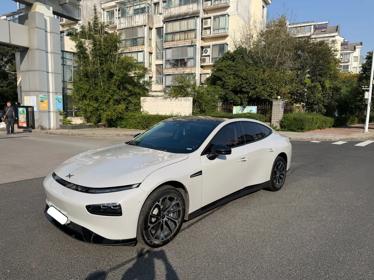 Xpeng P7  из Китая