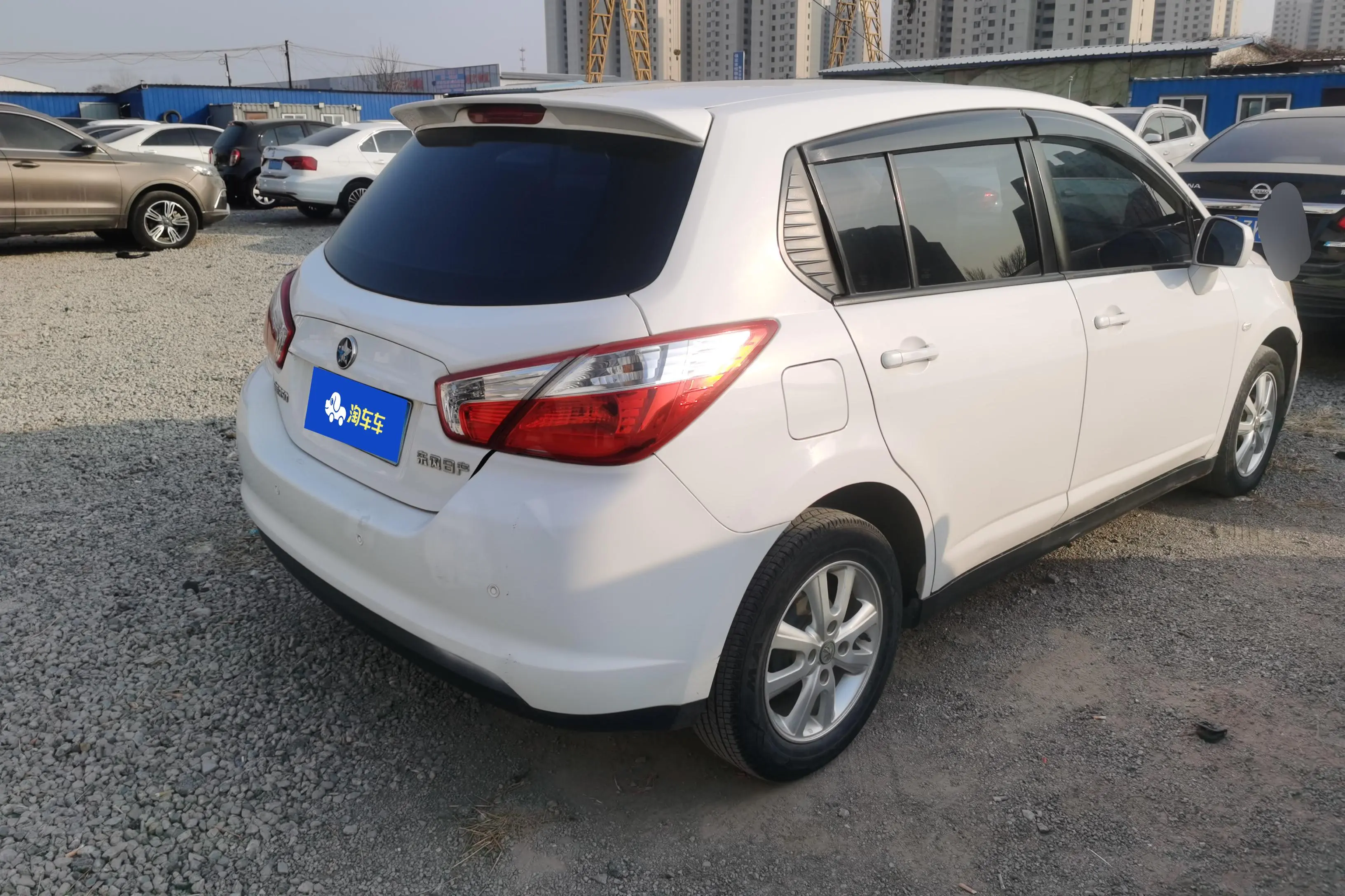 Kai Chen Venucia R50  из Китая