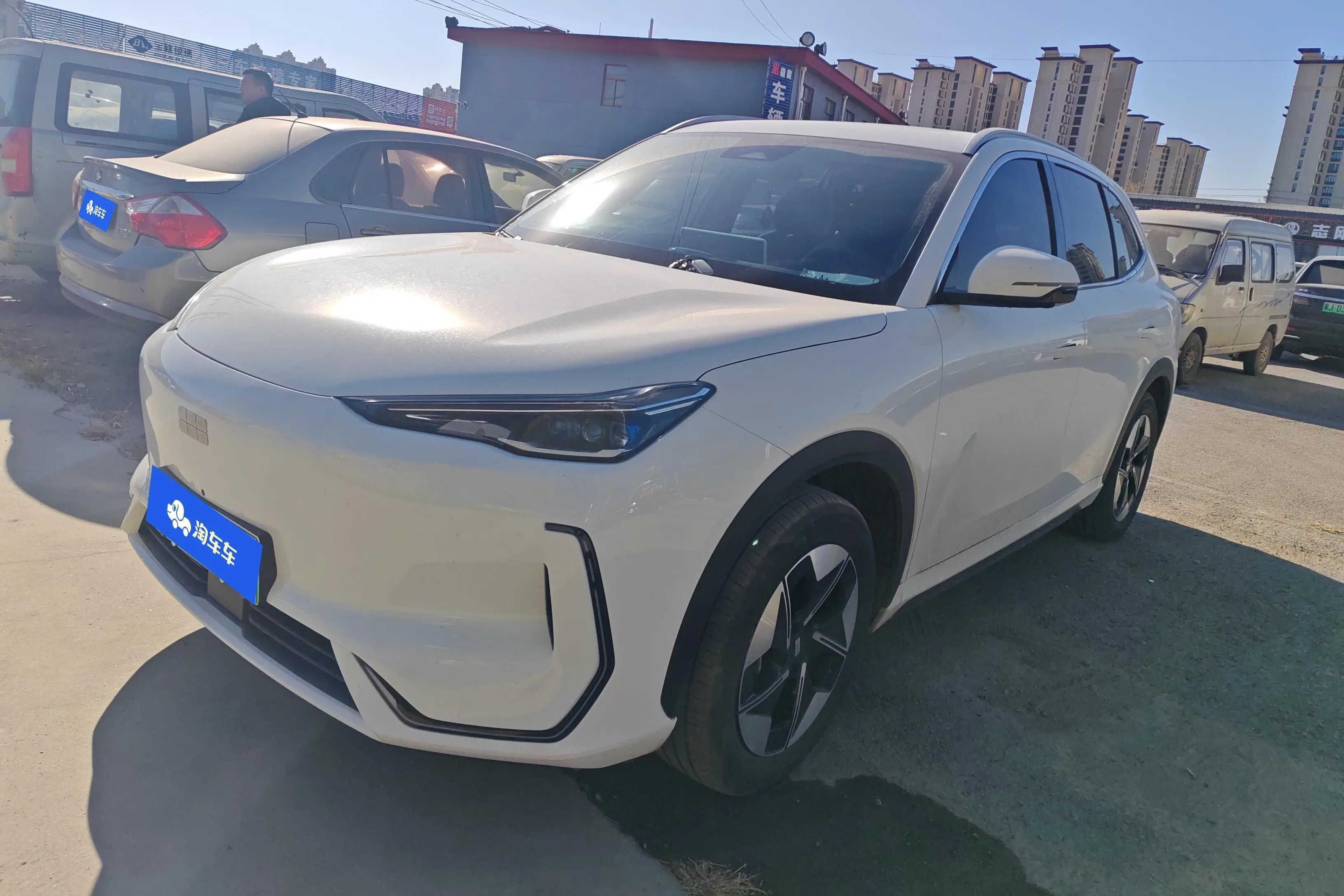 Geely Galaxy E5  из Китая