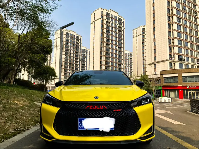 Dongfeng Yixuan  из Китая