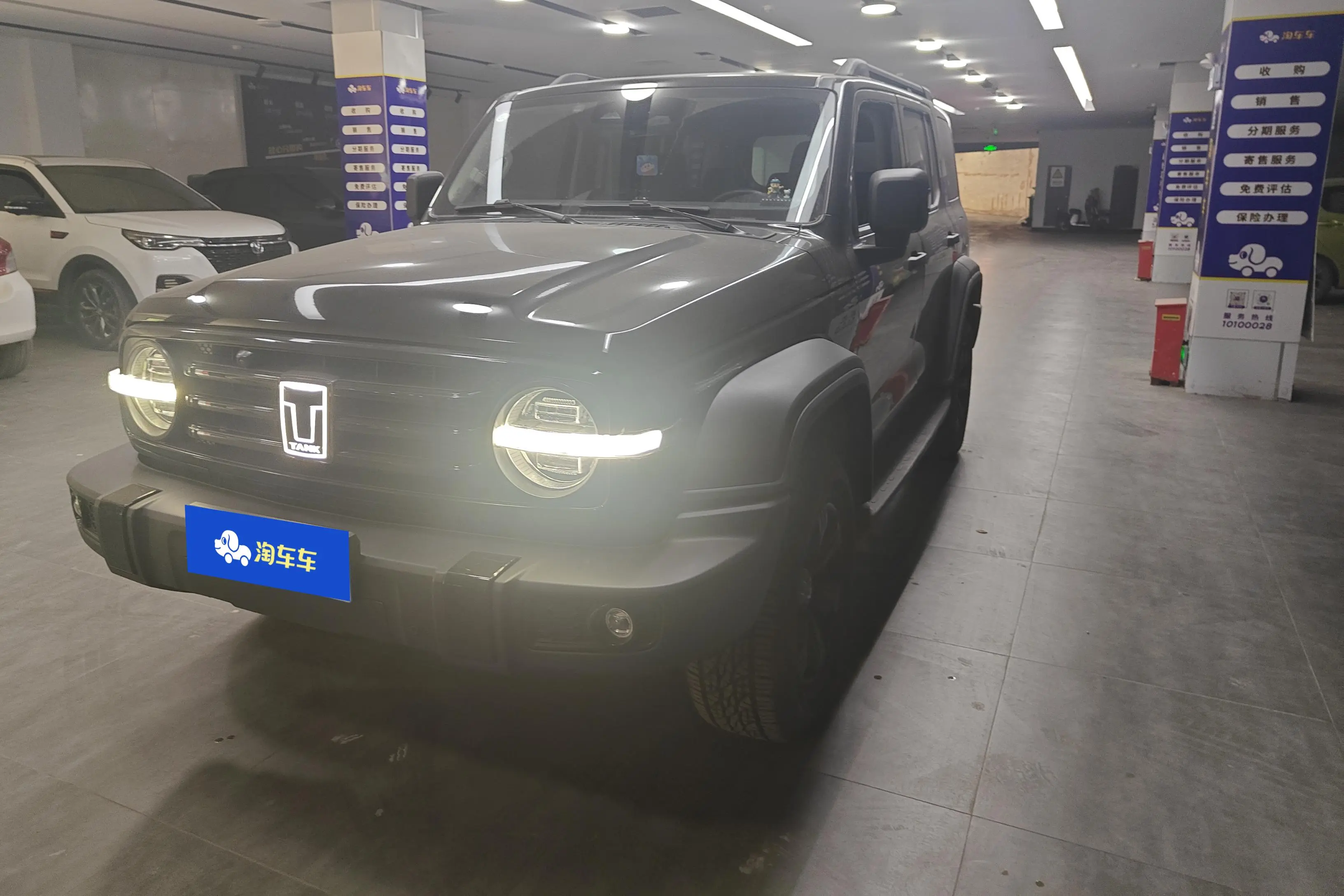 Tank 300  из Китая