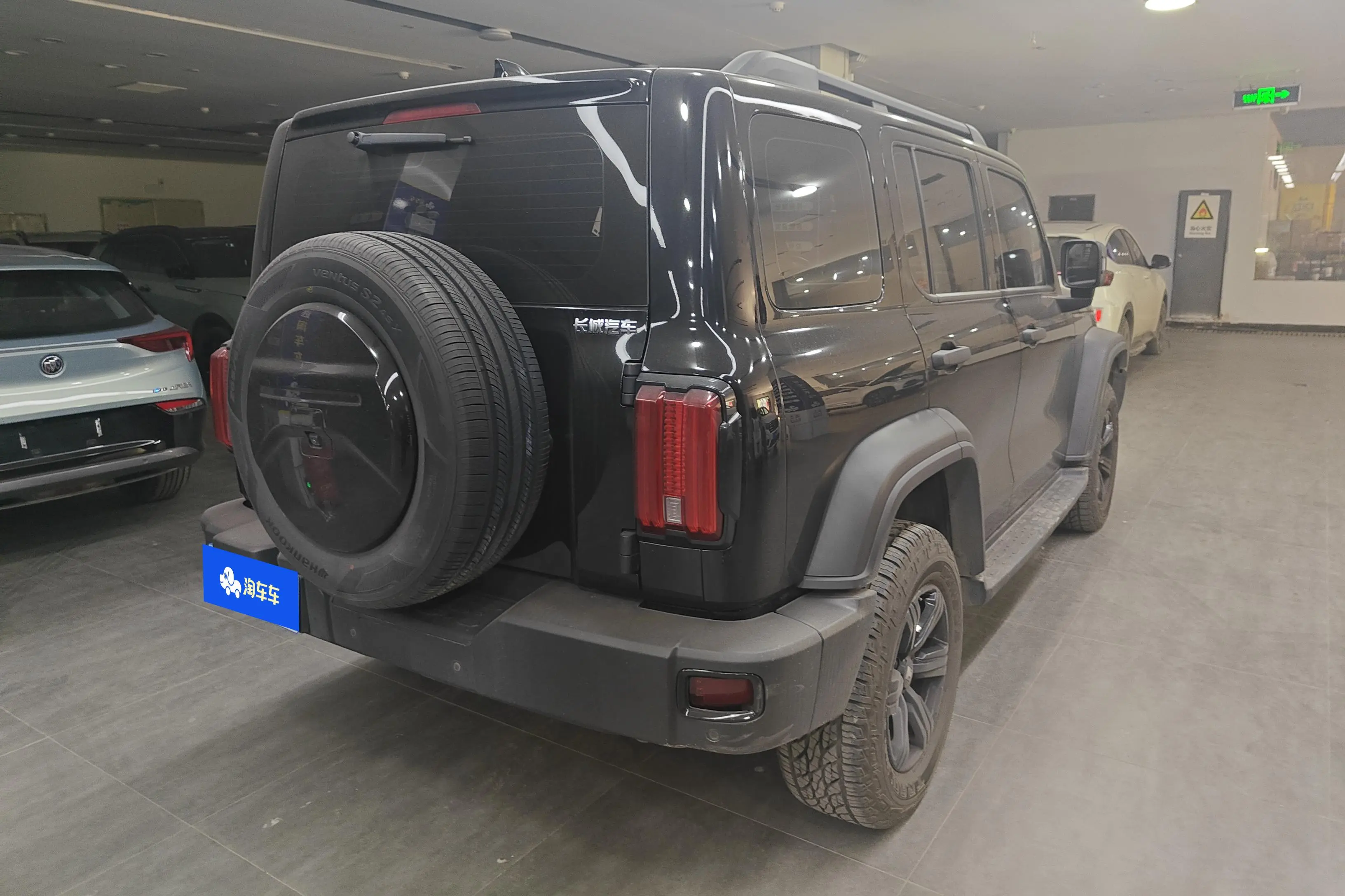 Tank 300  из Китая