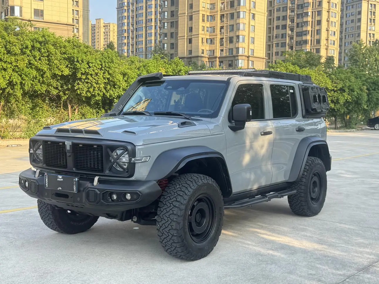 Tank 300  из Китая