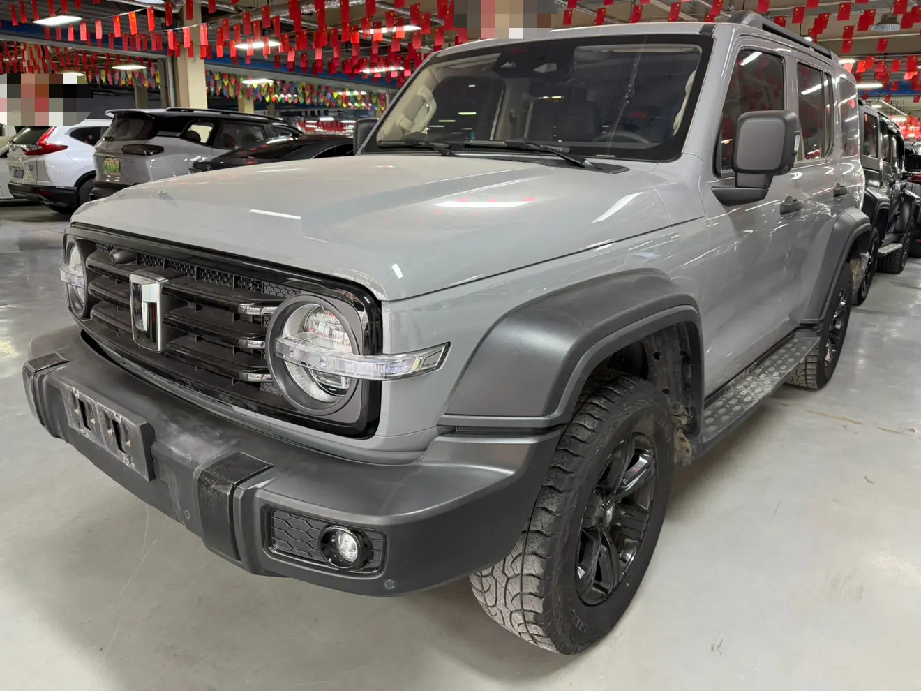 Tank 300  из Китая