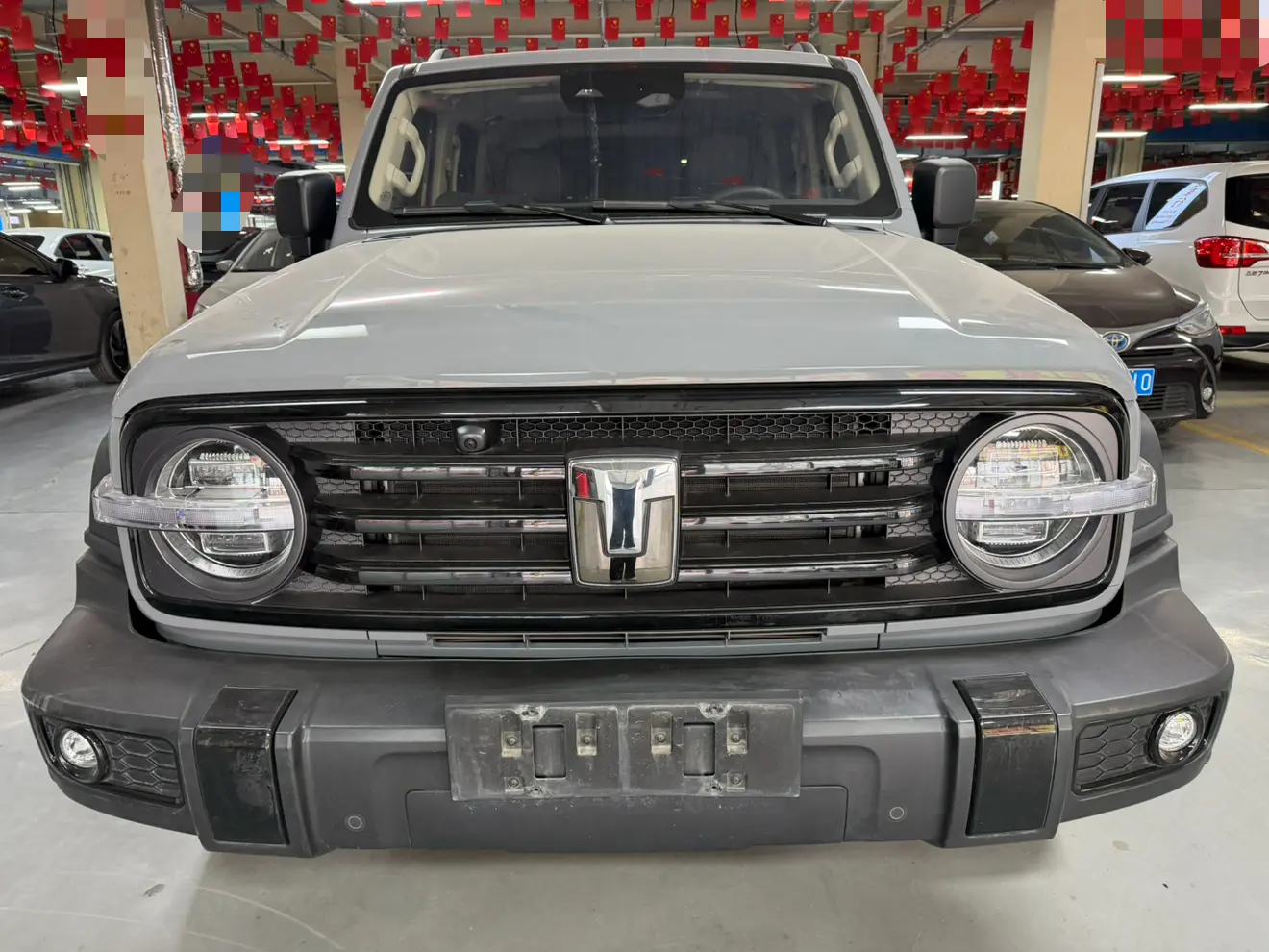 Tank 300  из Китая