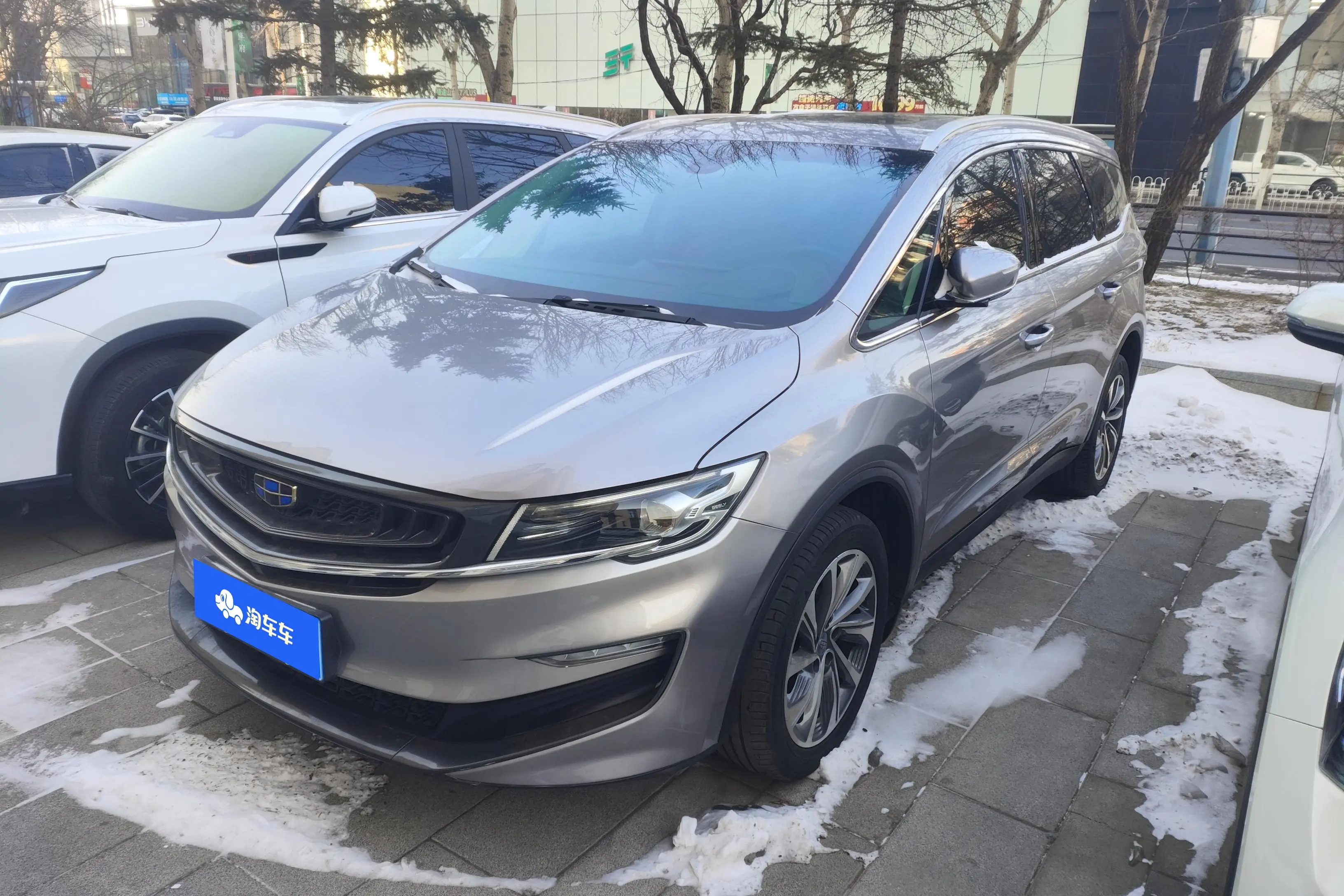 Geely Jiaji  из Китая