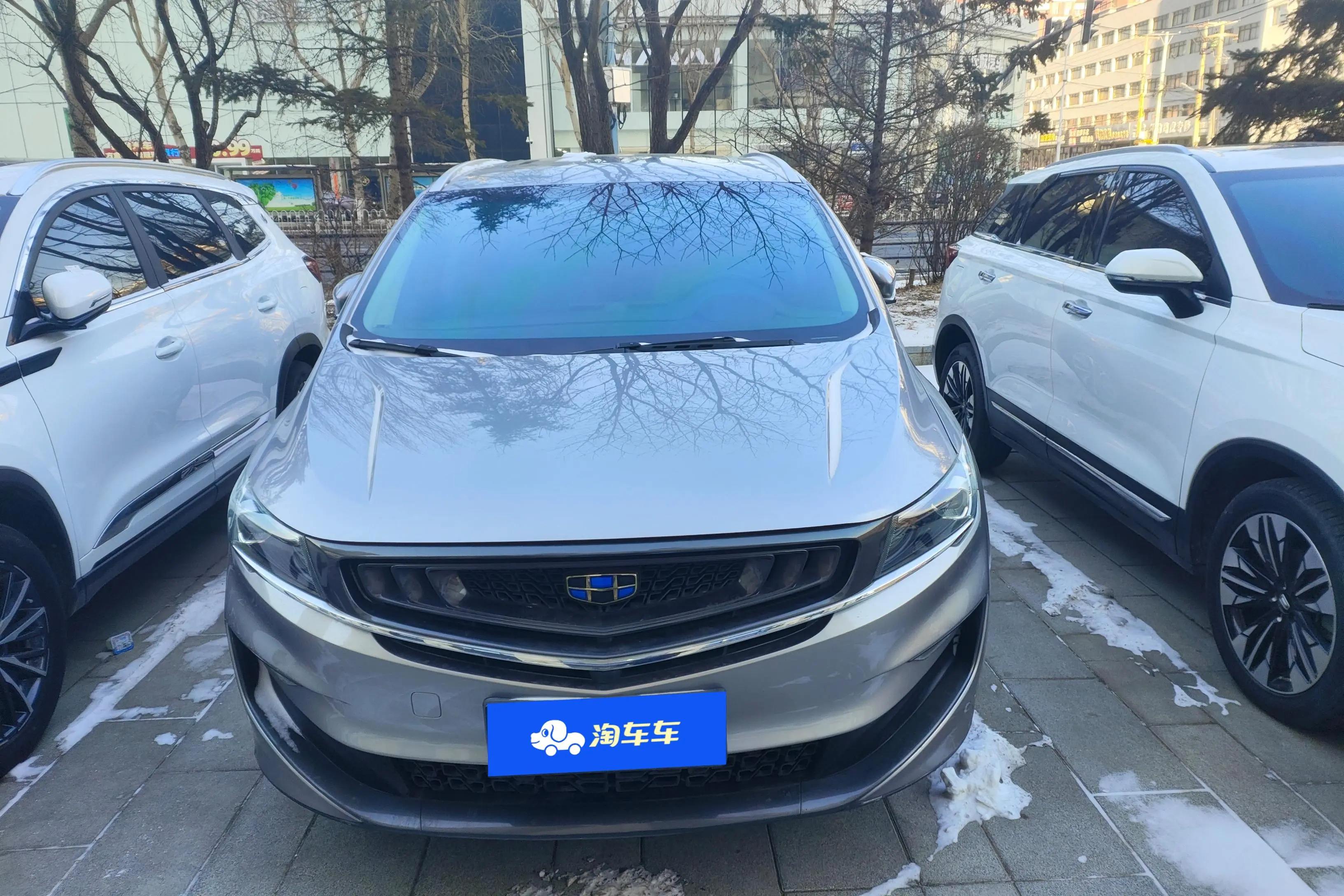 Geely Jiaji  из Китая