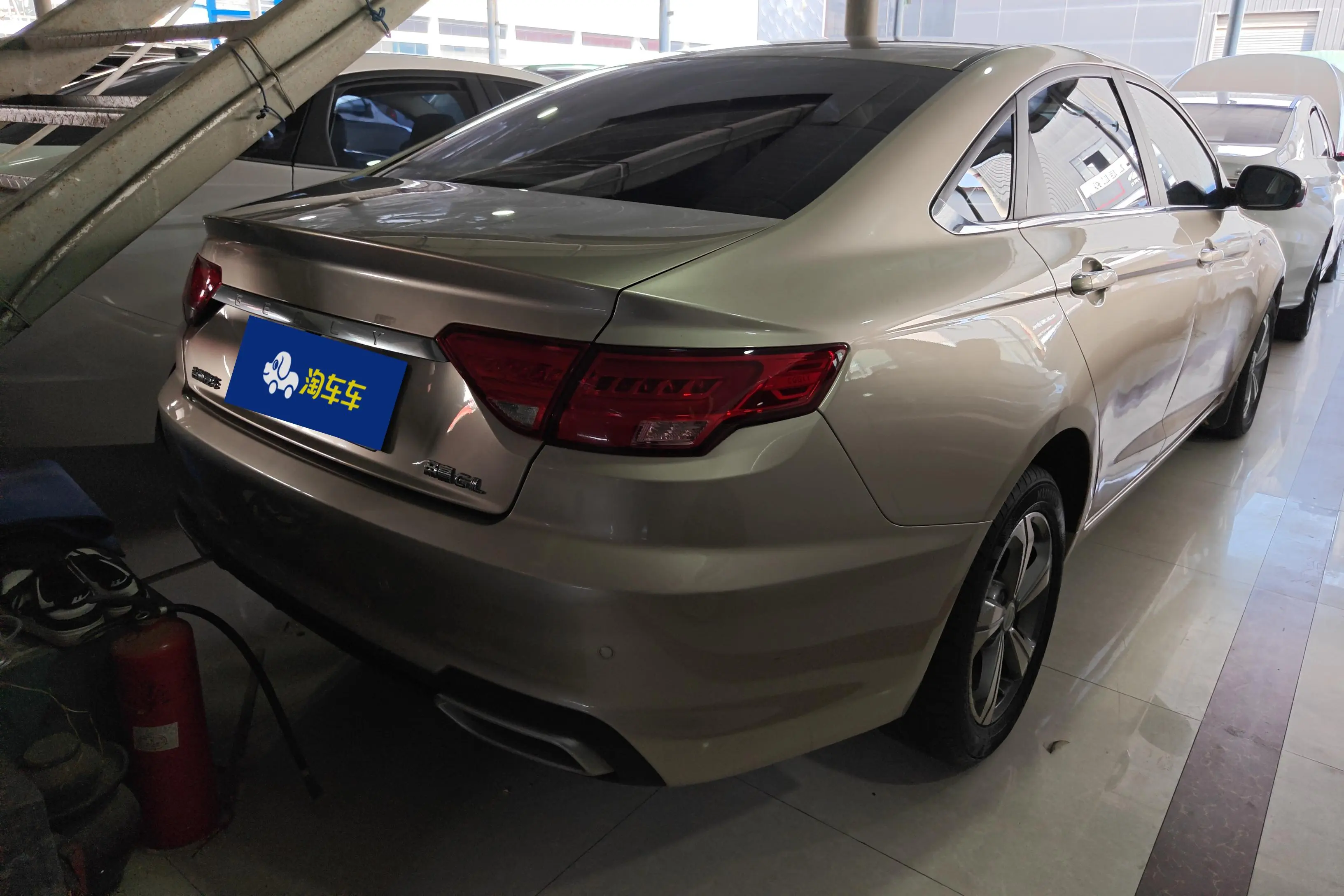 Geely Emgrand GL  из Китая