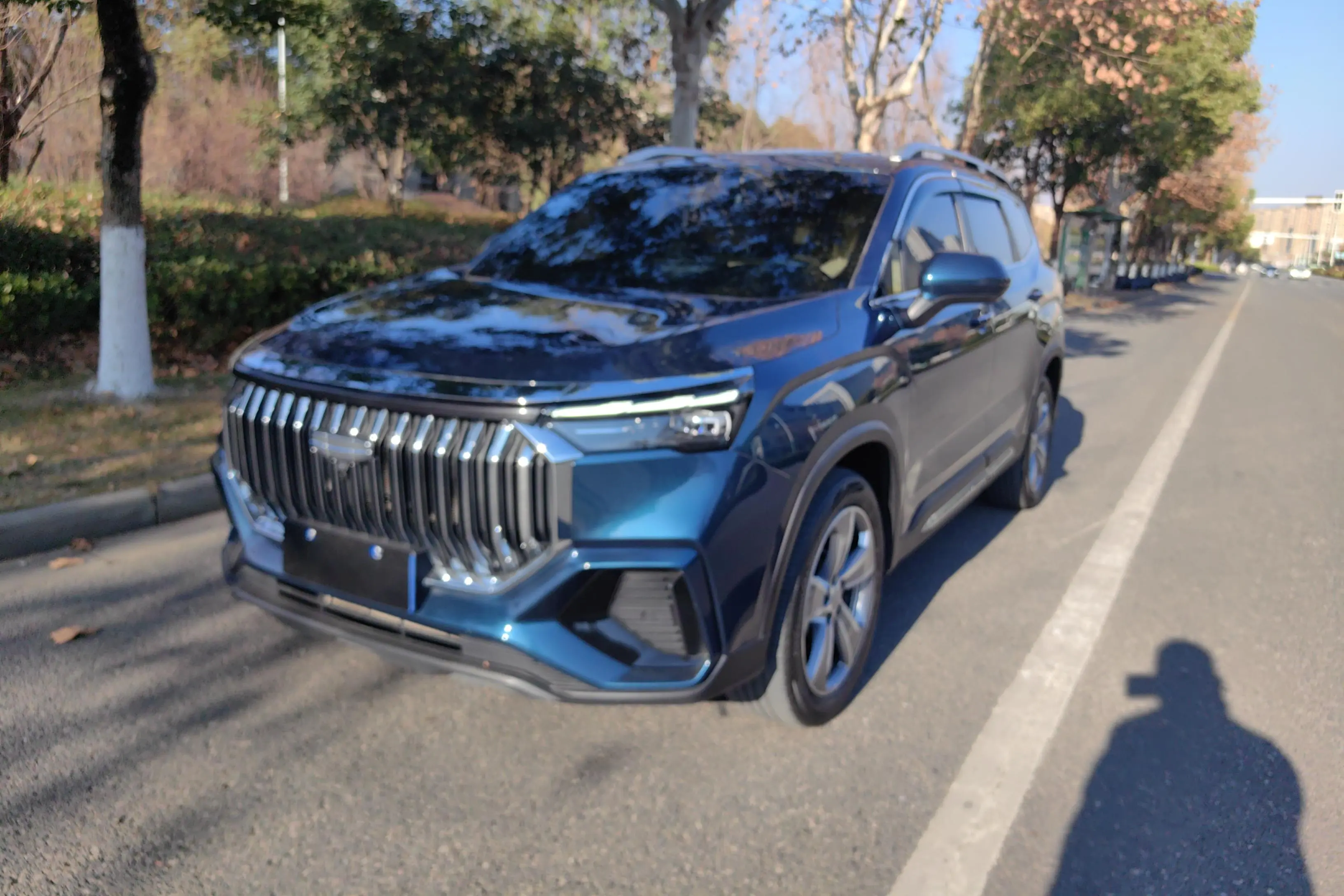 Geely Haoyue L  из Китая