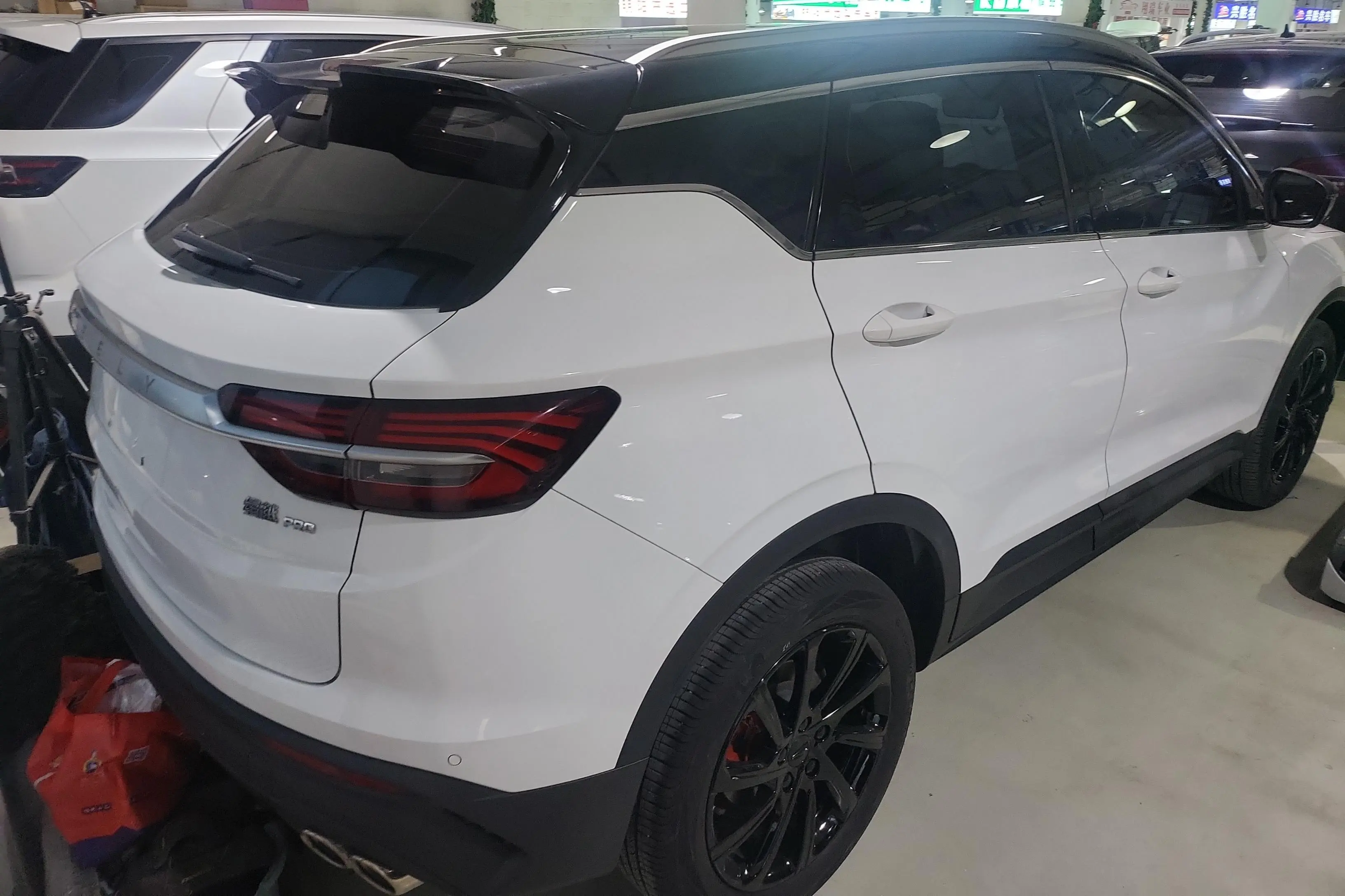 Geely Coolray SX11 (Binyue)  из Китая