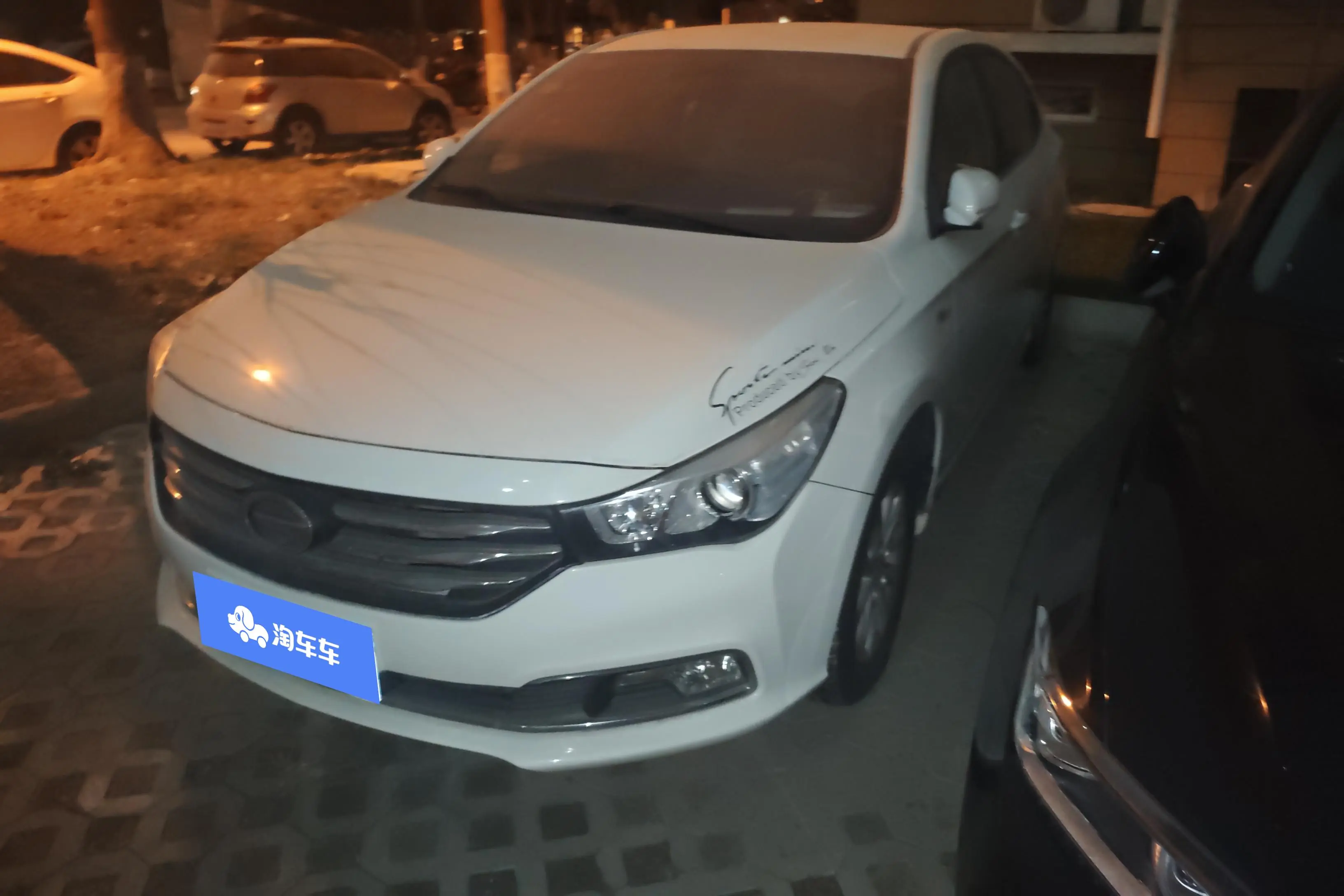 GAC Trumpchi GA3S Vision  из Китая