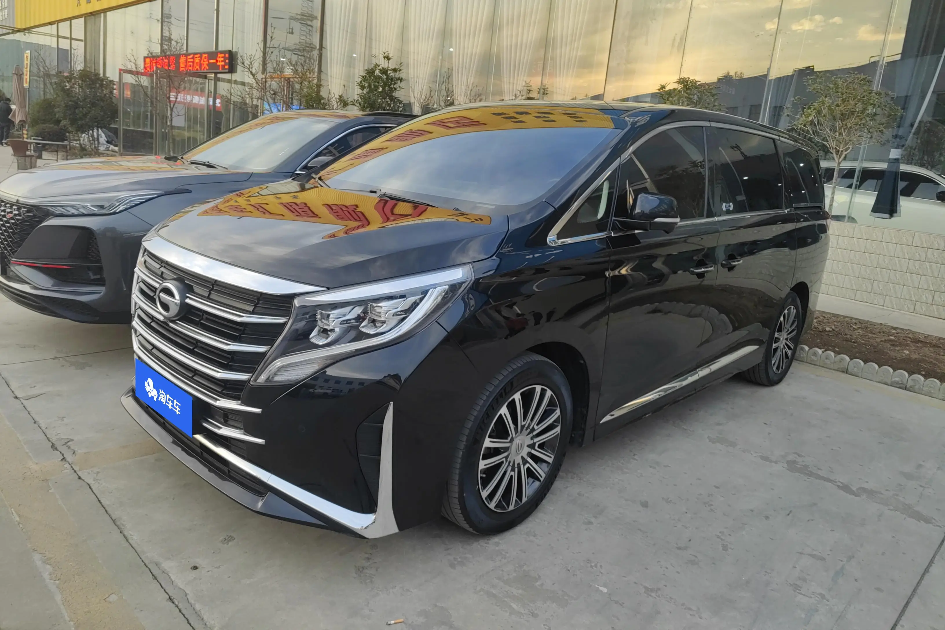 GAC Trumpchi M8  из Китая