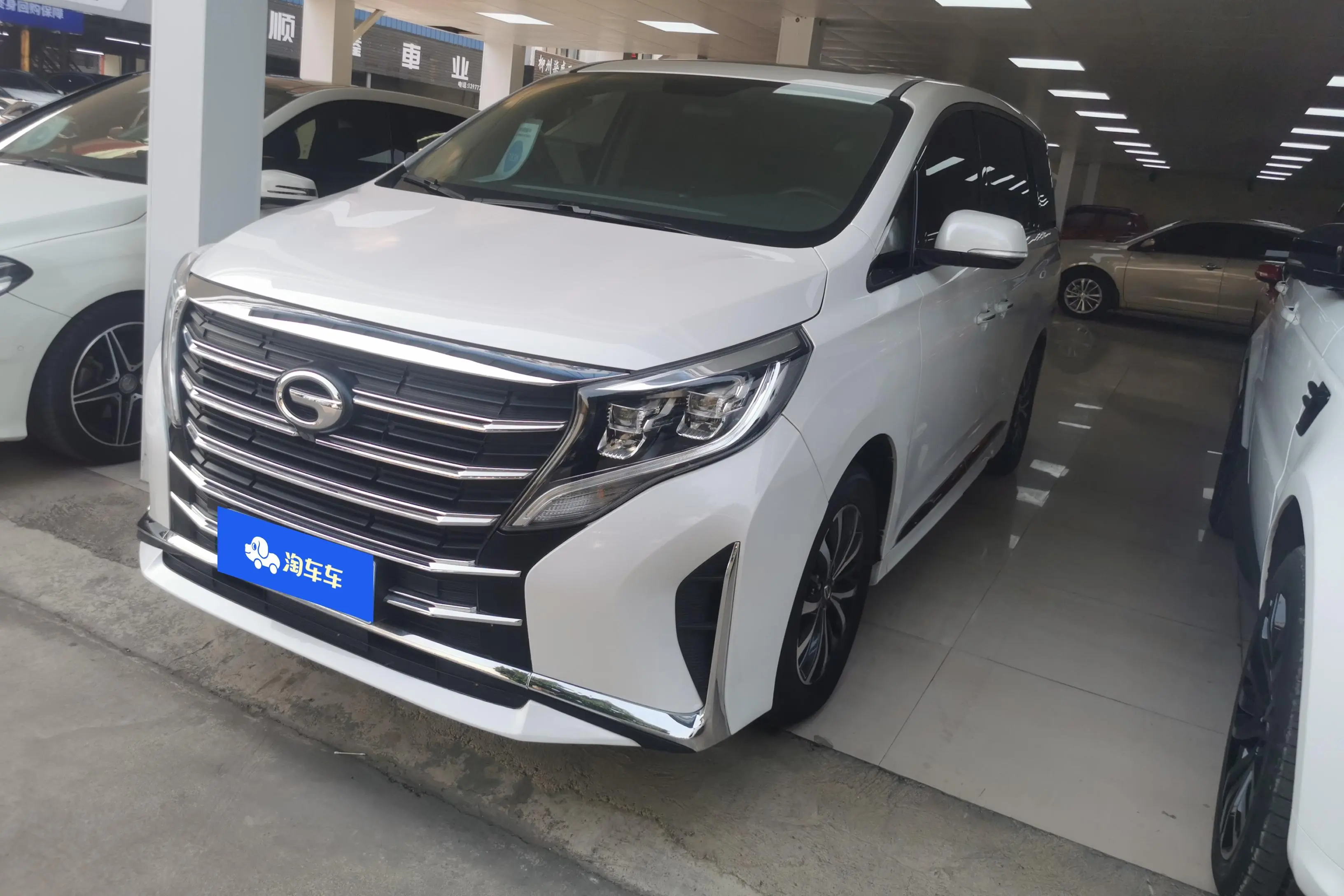 GAC Trumpchi M8  из Китая