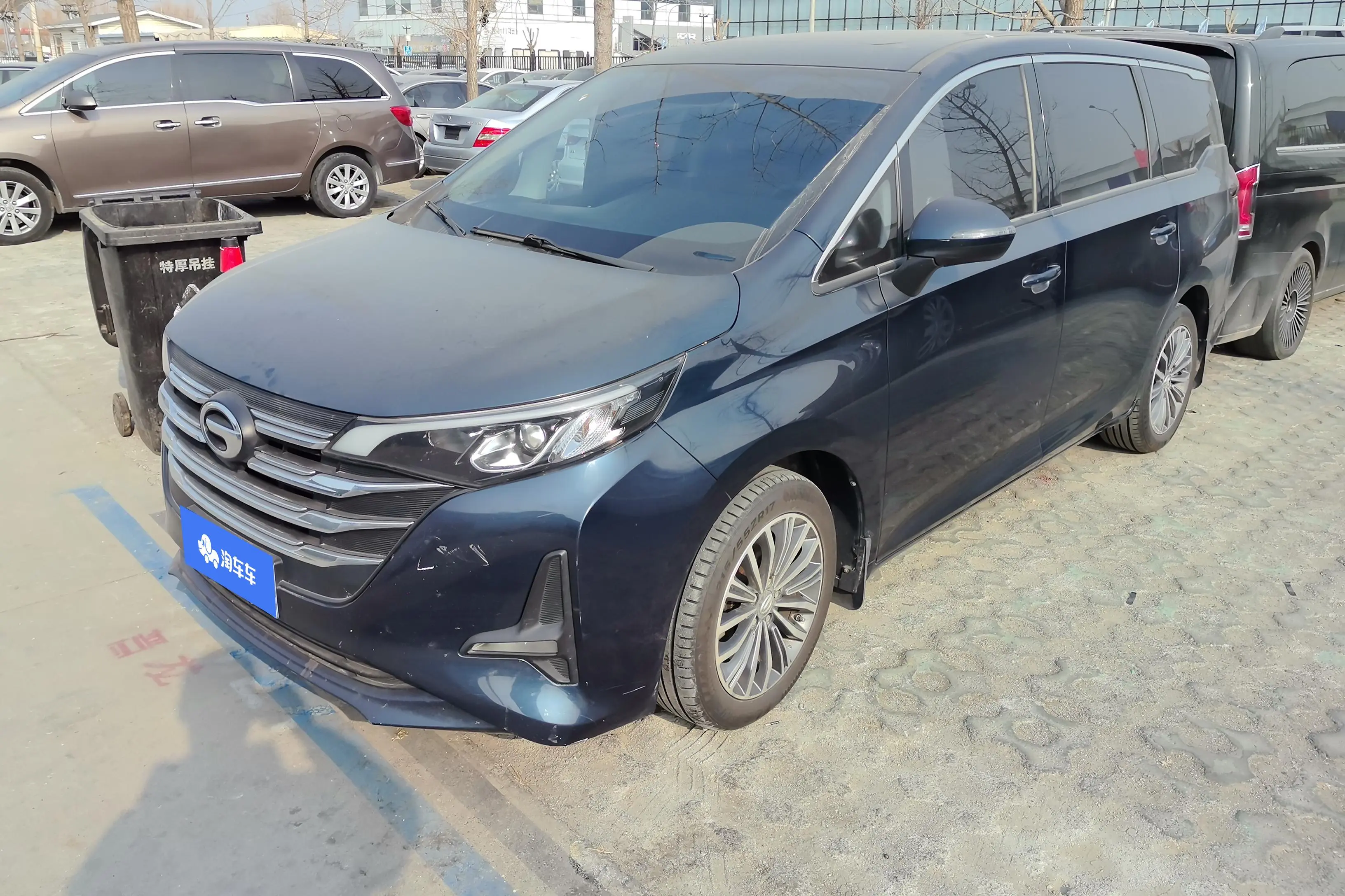 GAC Trumpchi M6  из Китая