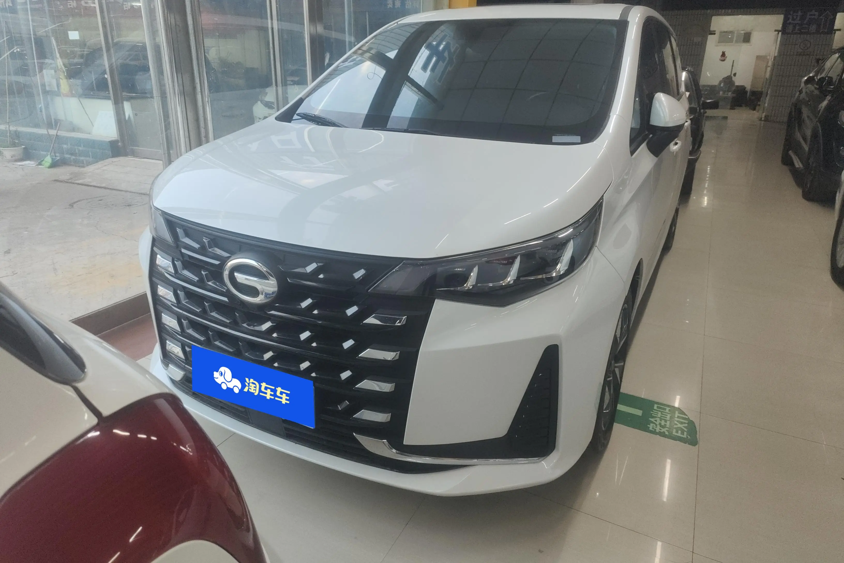 GAC Trumpchi M6  из Китая