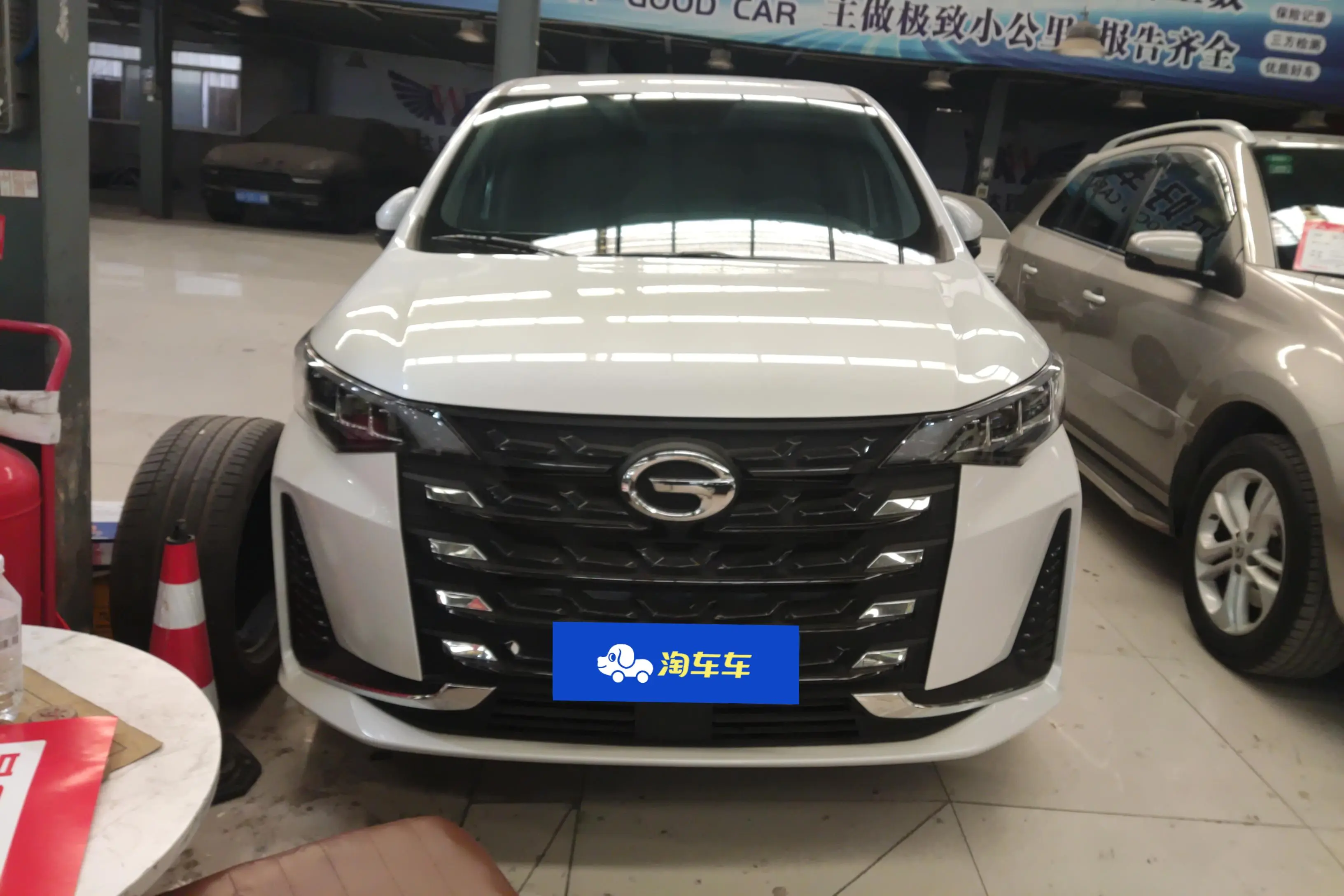 GAC Trumpchi M6  из Китая