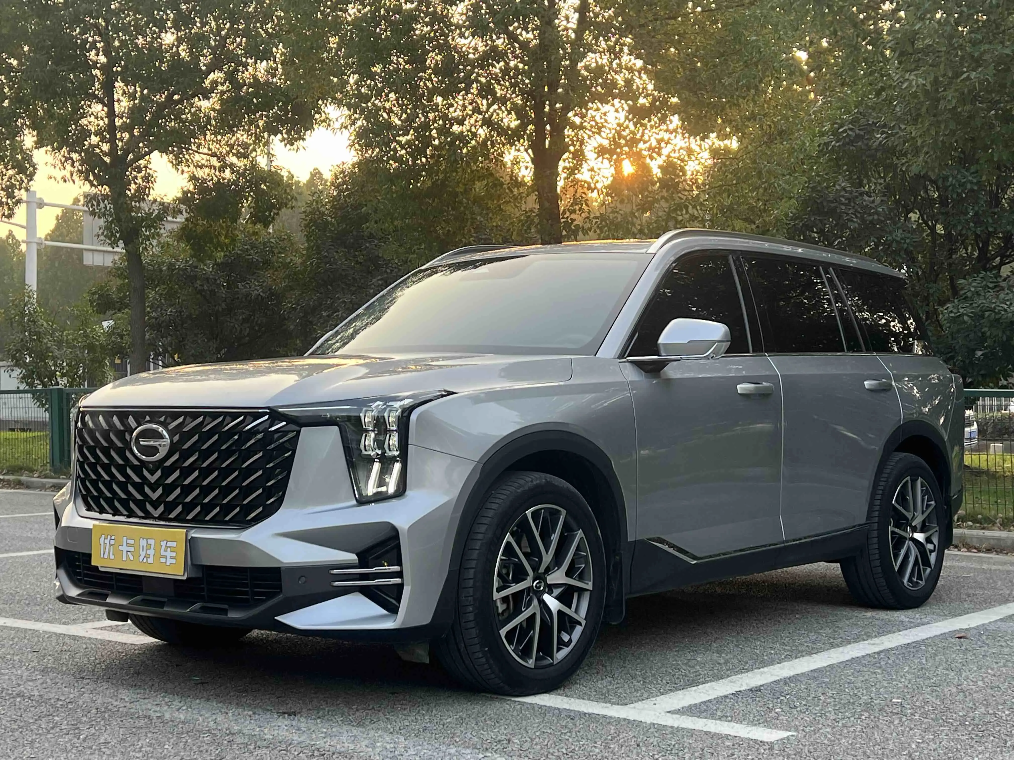 GAC Trumpchi GS8  из Китая