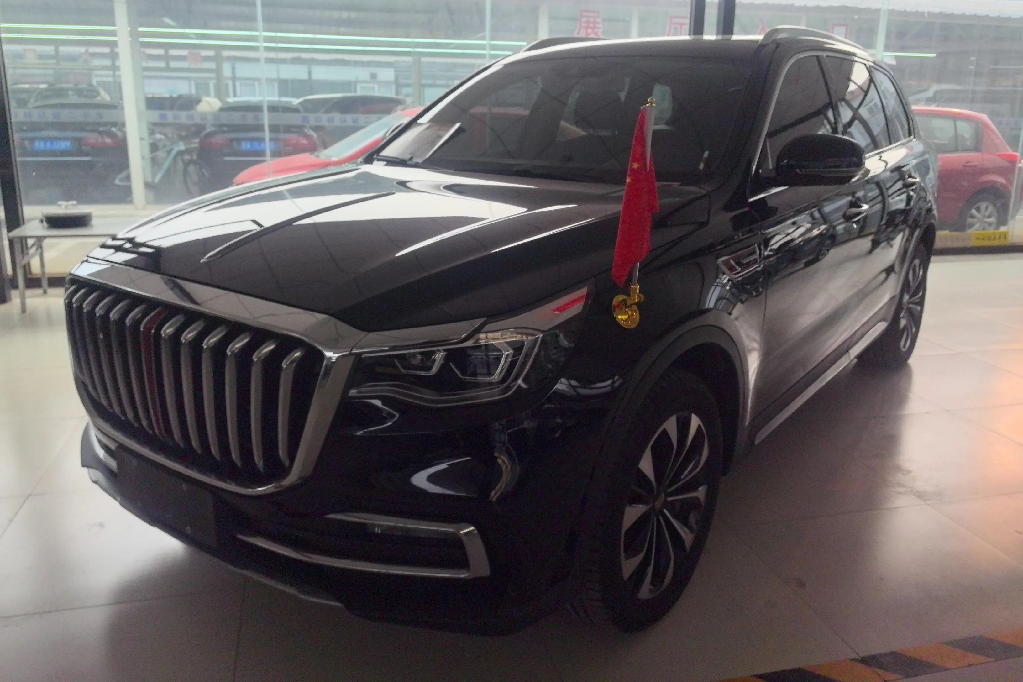 Hongqi HS7  из Китая