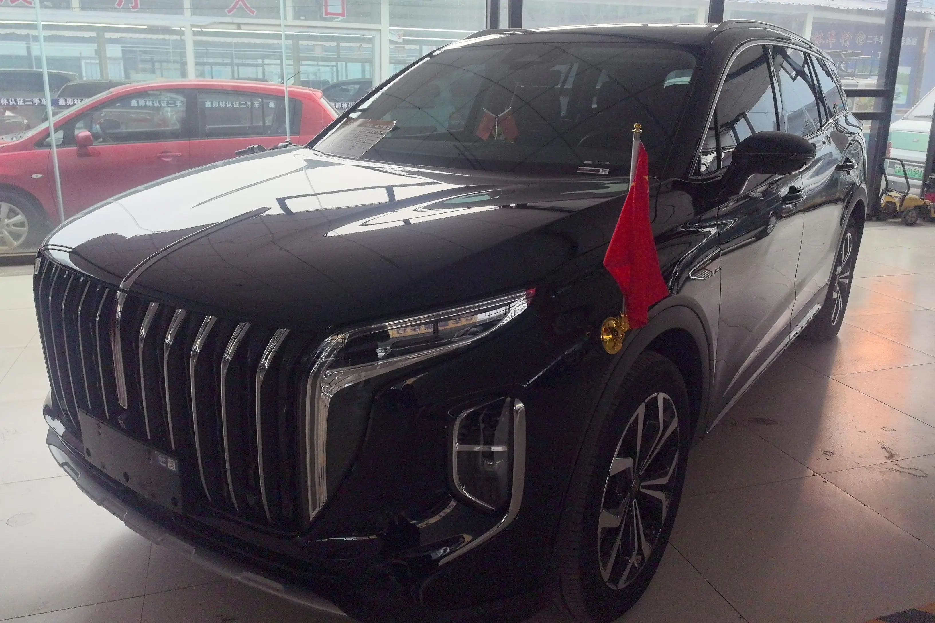 Hongqi HS7  из Китая