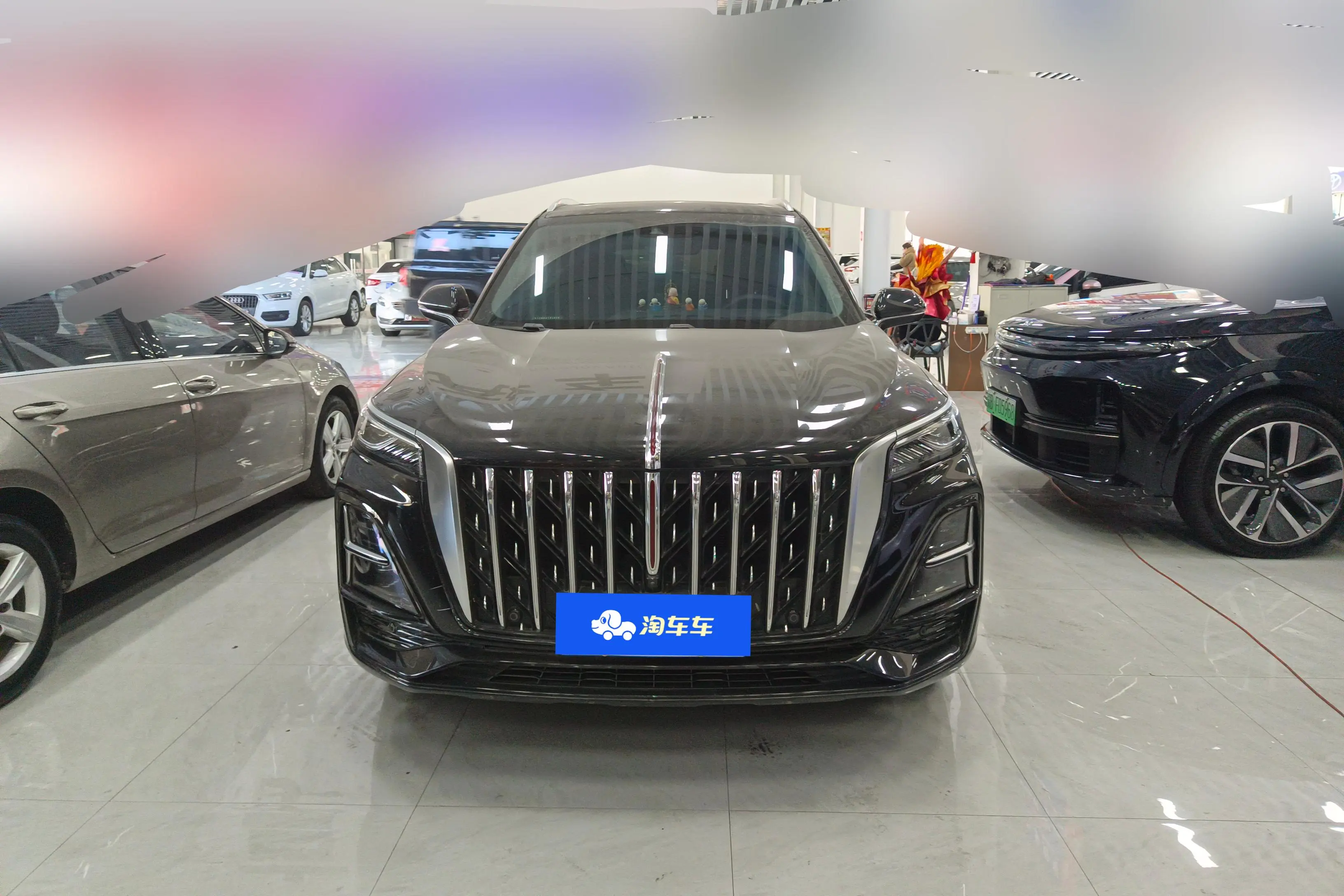 Hongqi HS5  из Китая