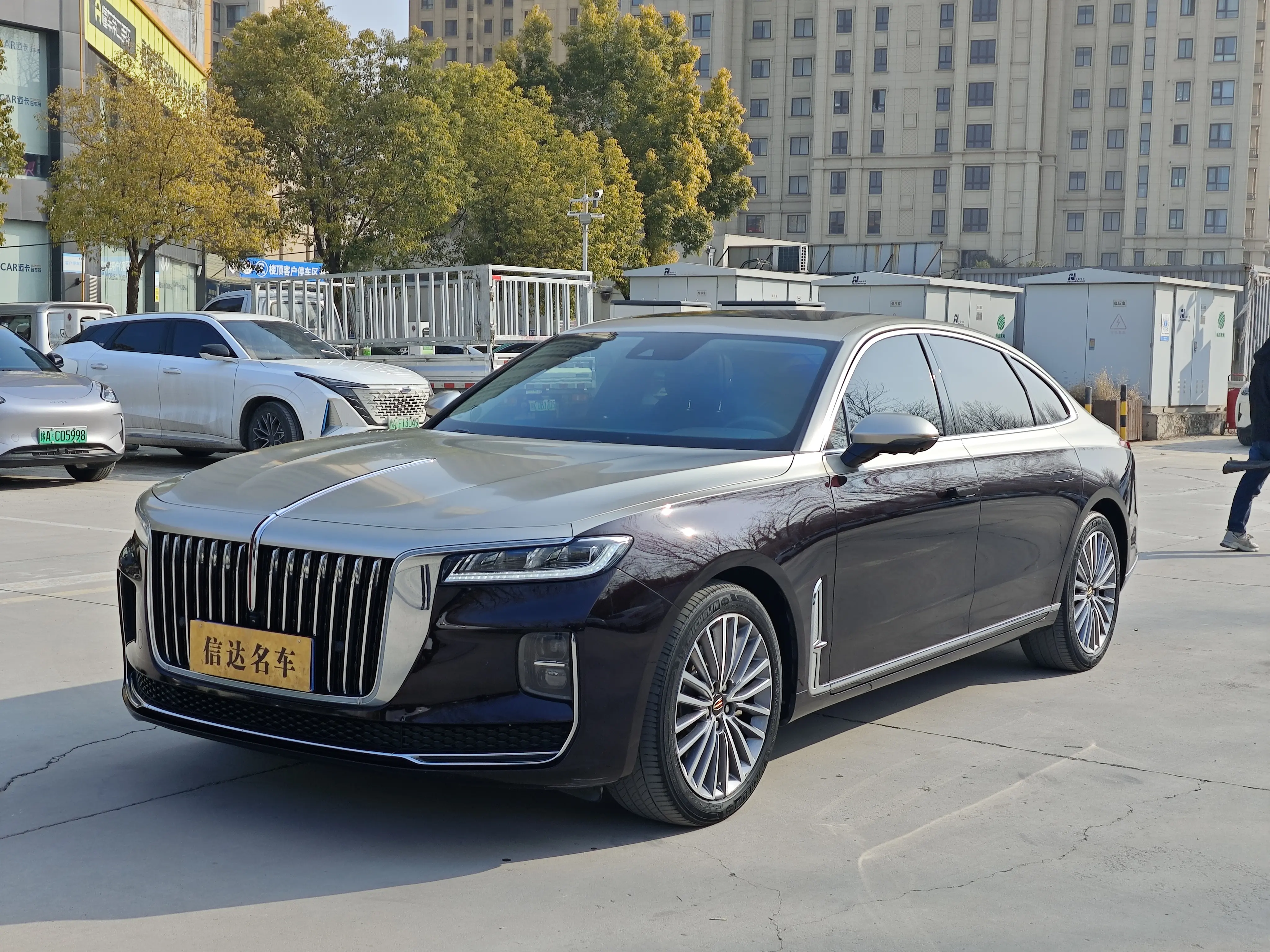Hongqi H9  из Китая