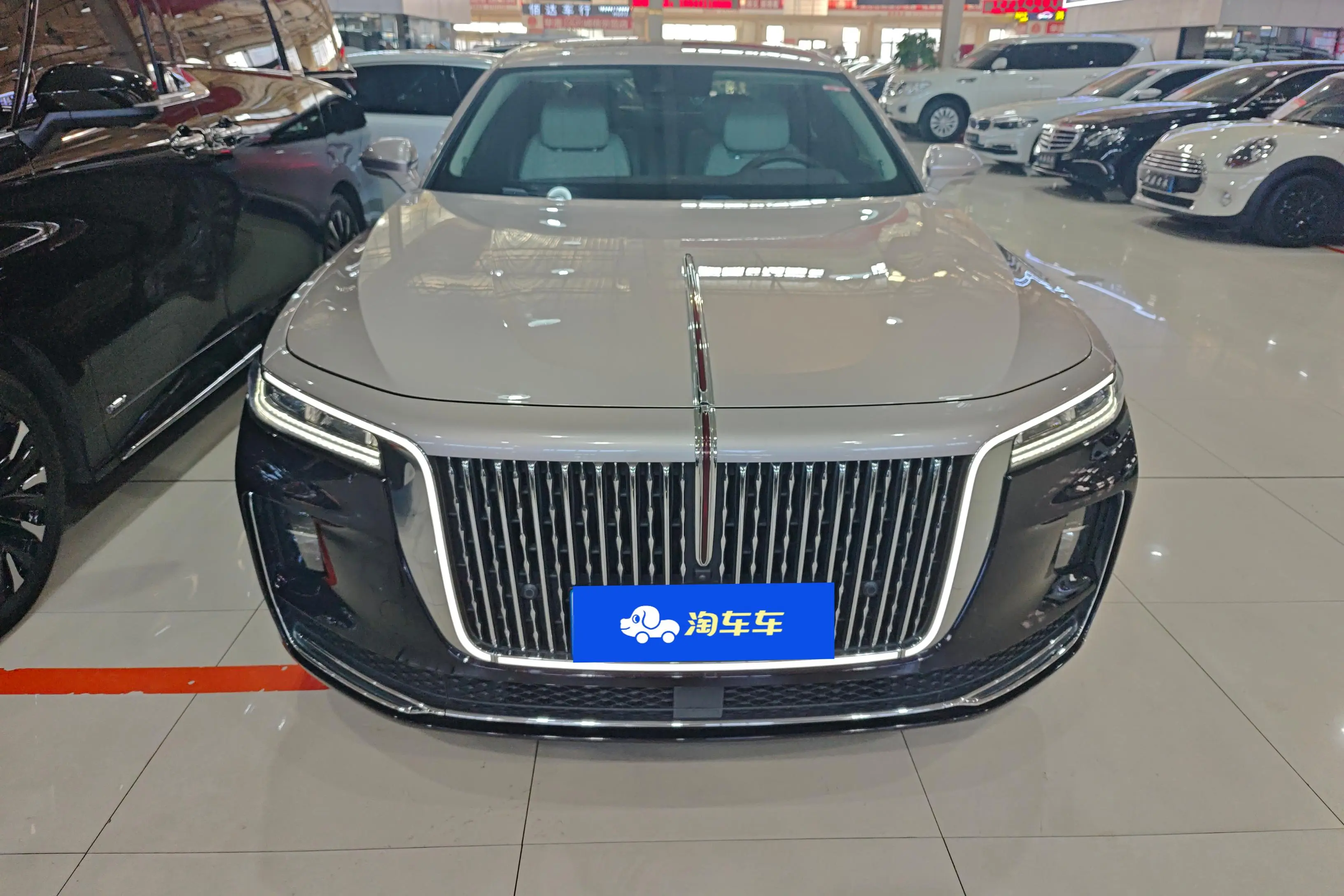 Hongqi H9  из Китая