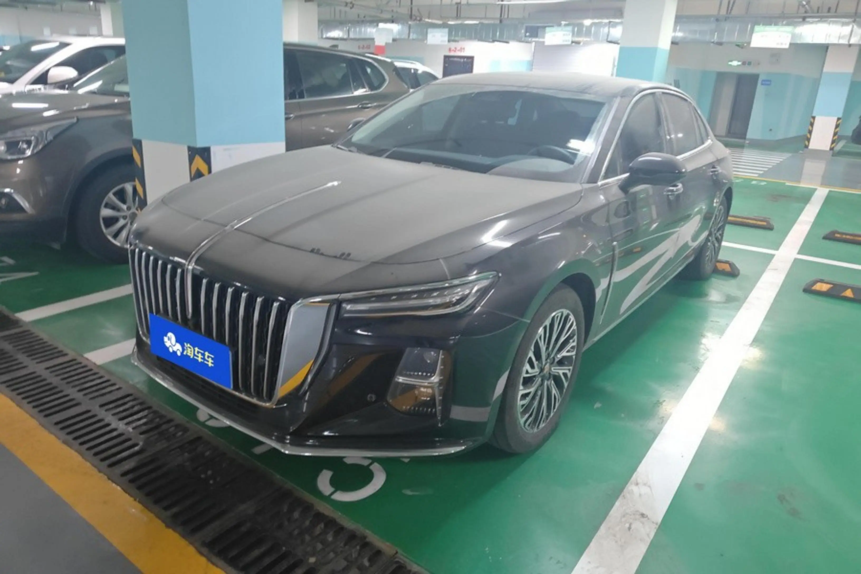 Hongqi H5  из Китая