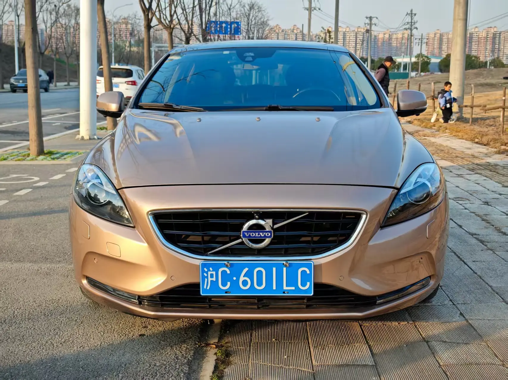 Volvo V40  из Китая