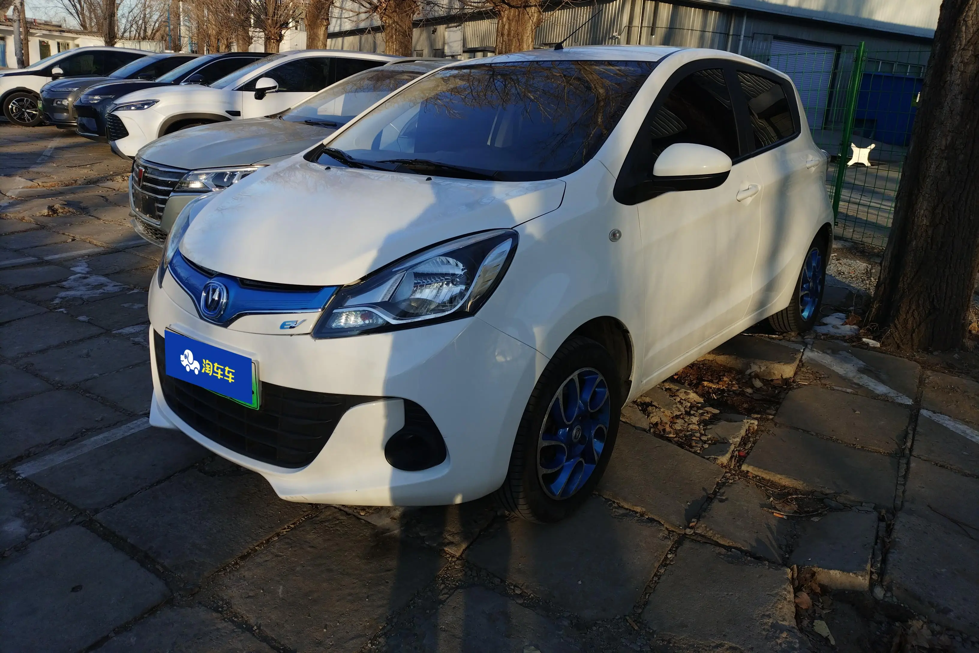 Changan Benben EV  из Китая