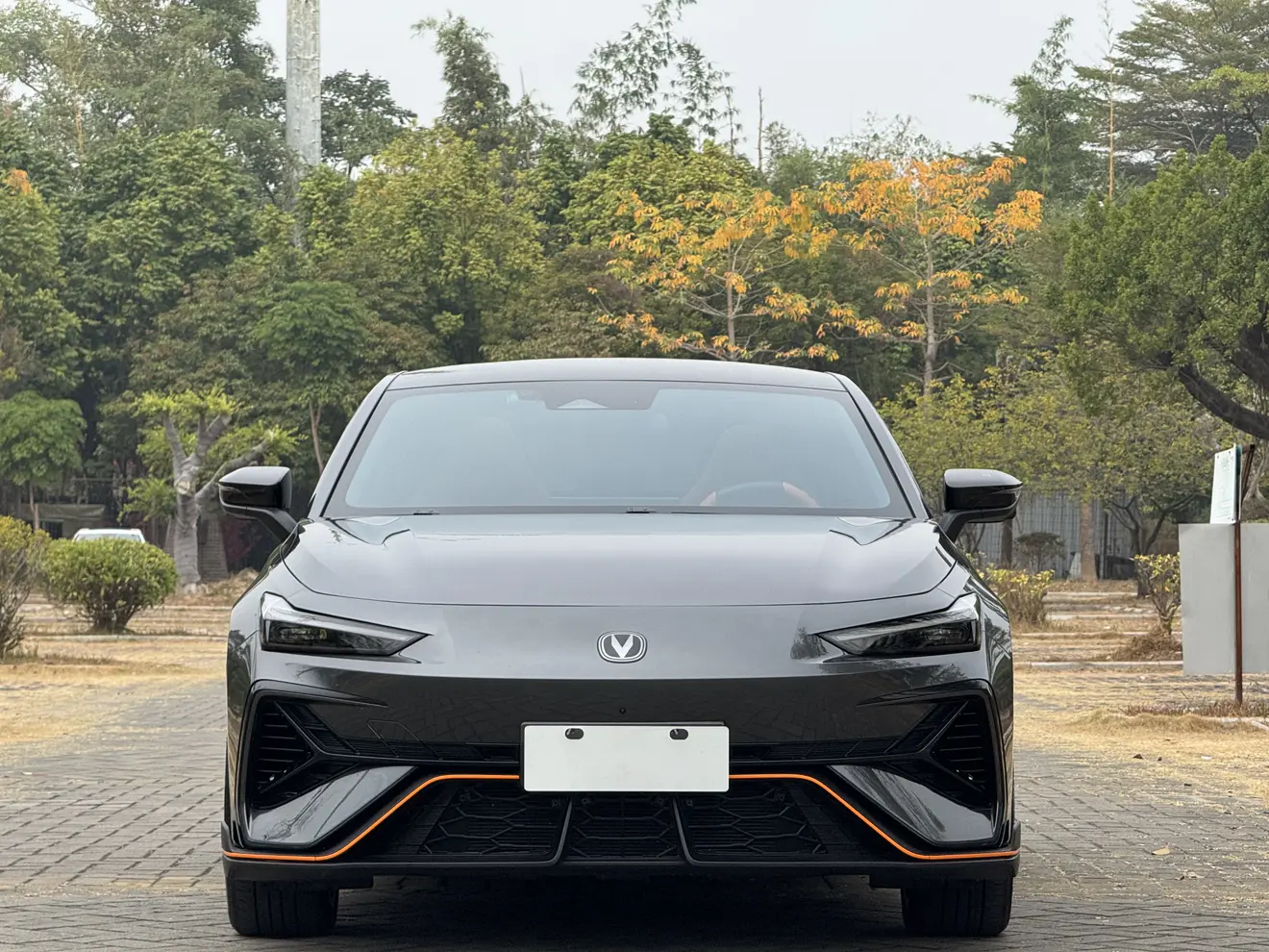 Changan UNI-V  из Китая