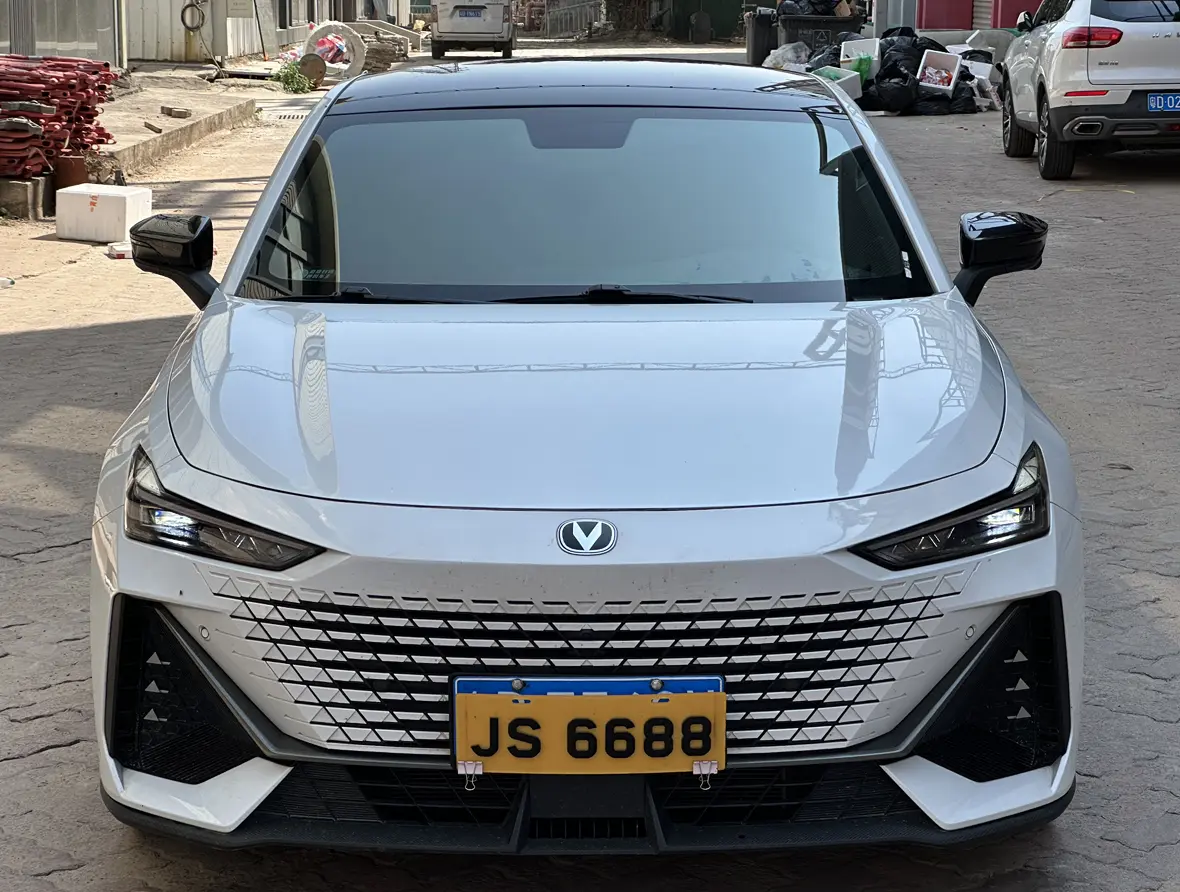 Changan UNI-V  из Китая