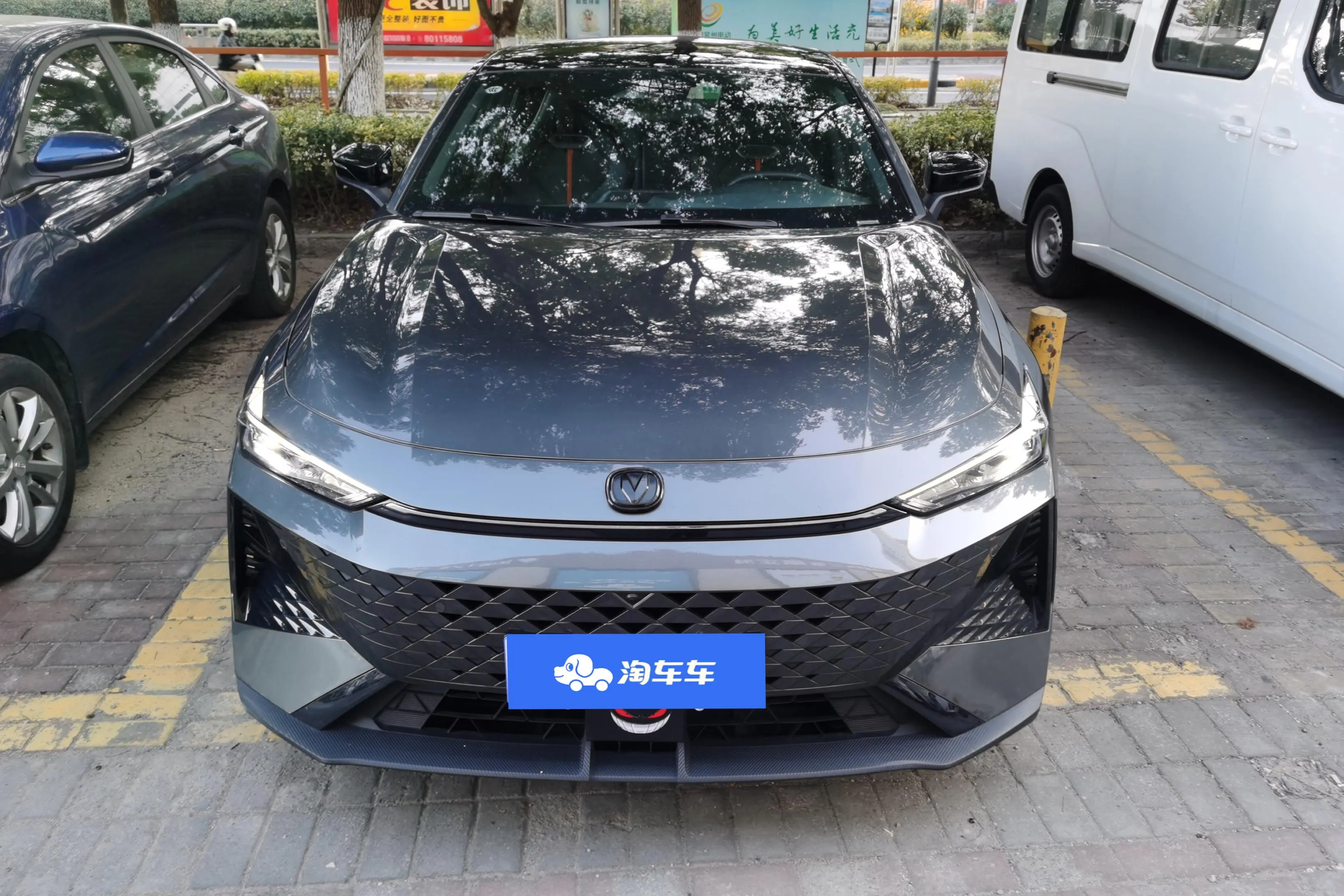 Changan UNI-V  из Китая