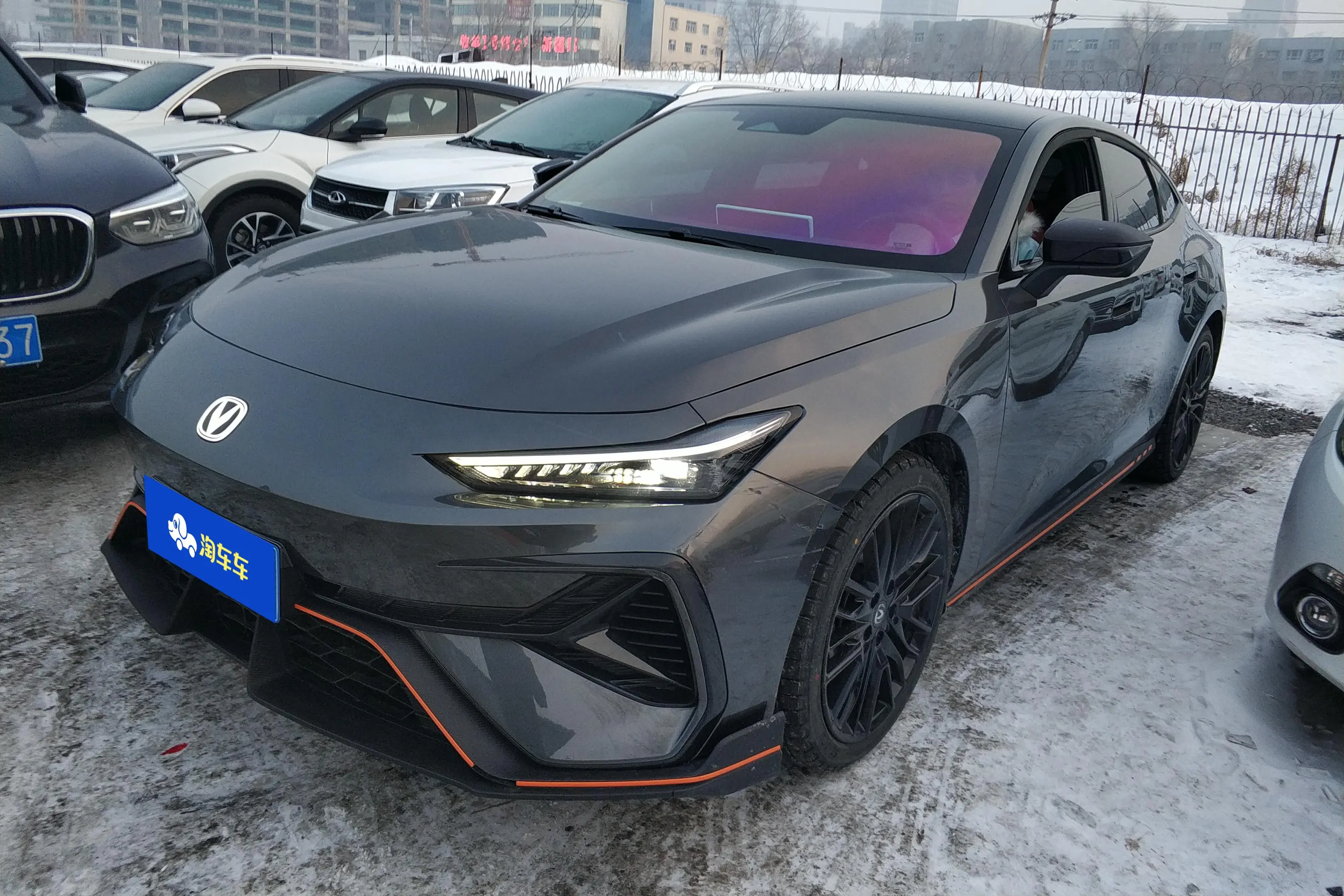 Changan UNI-V  из Китая