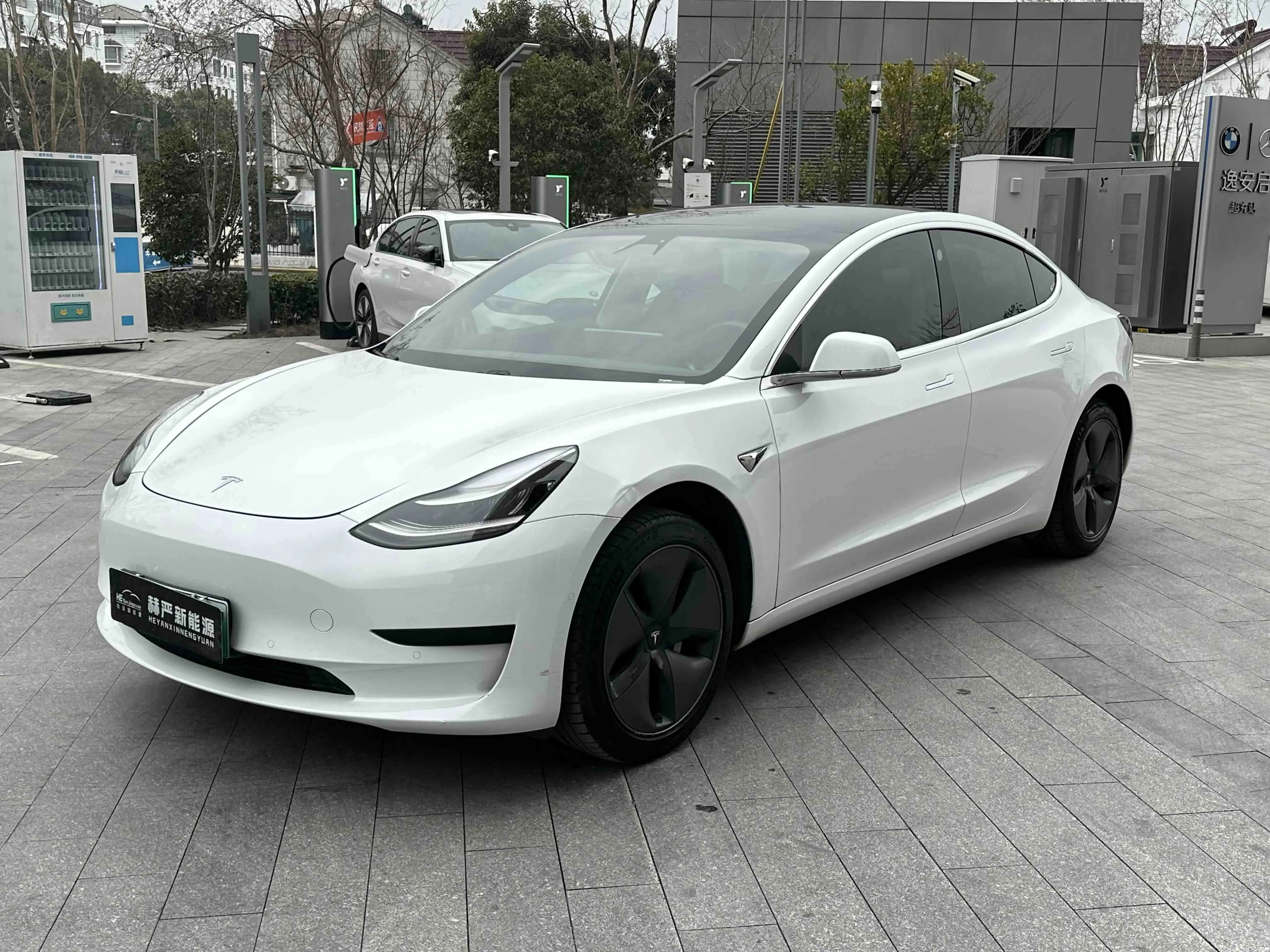 Tesla Model 3  из Китая