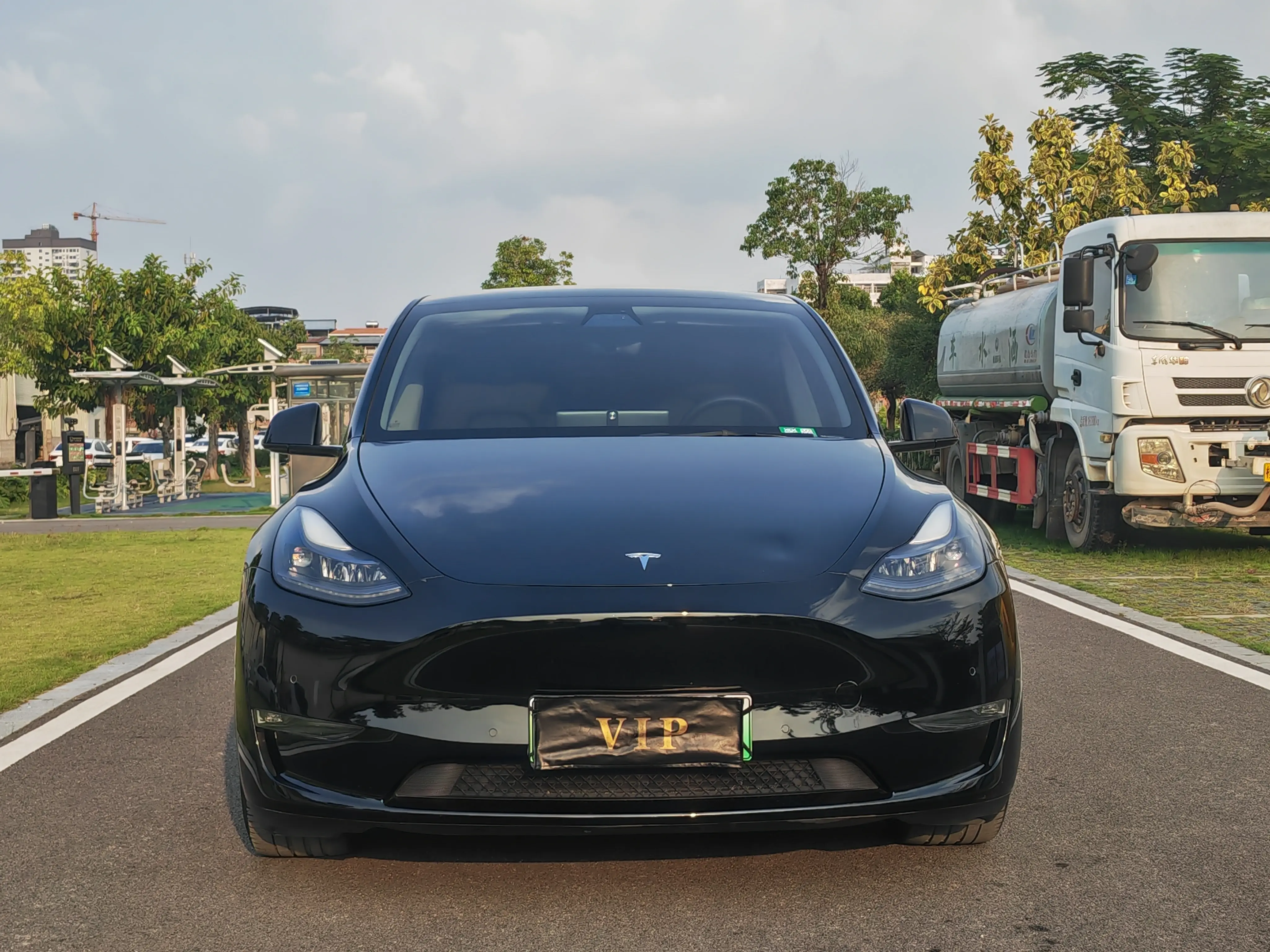 Tesla Model Y  из Китая