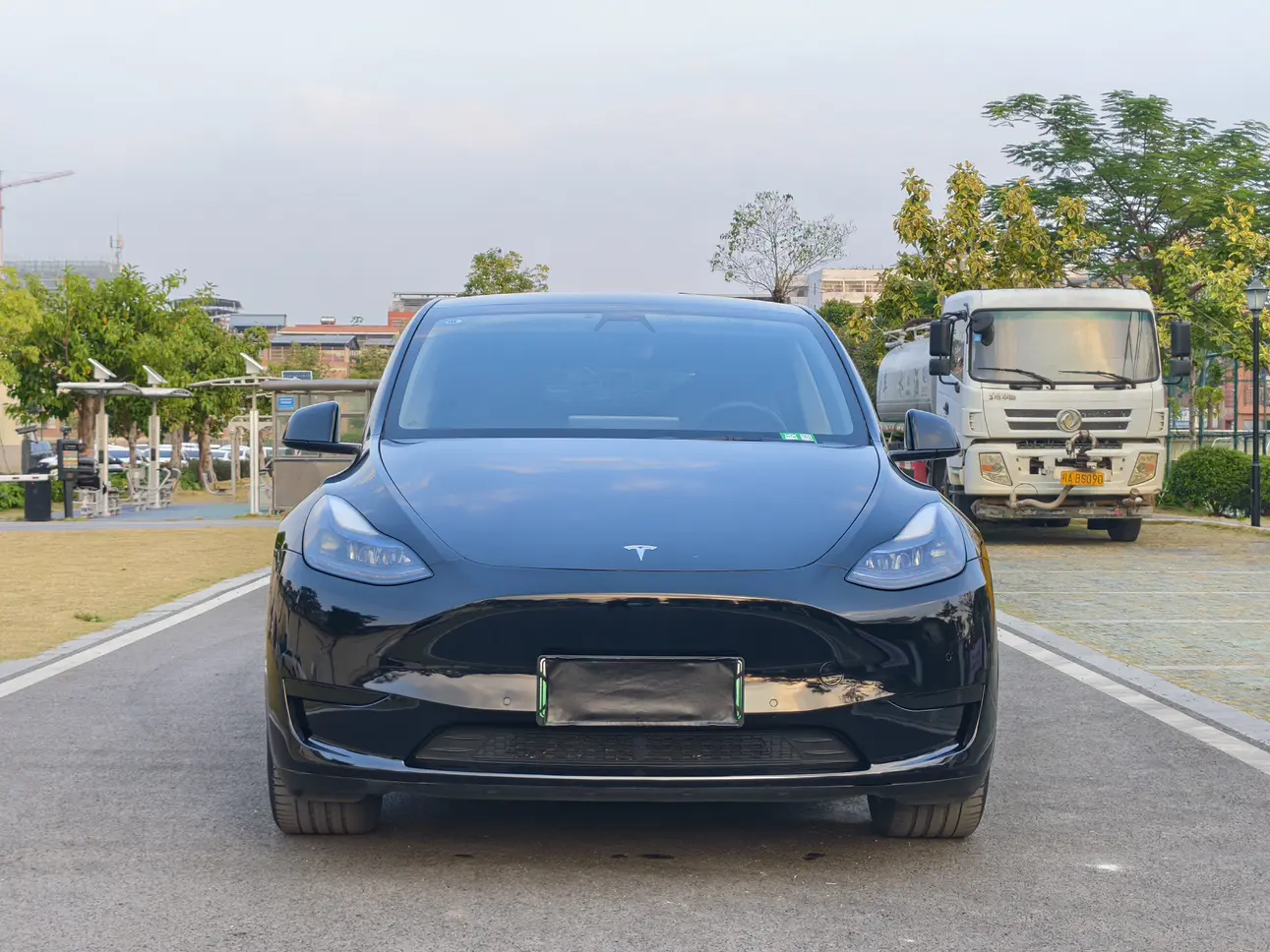 Tesla Model Y  из Китая