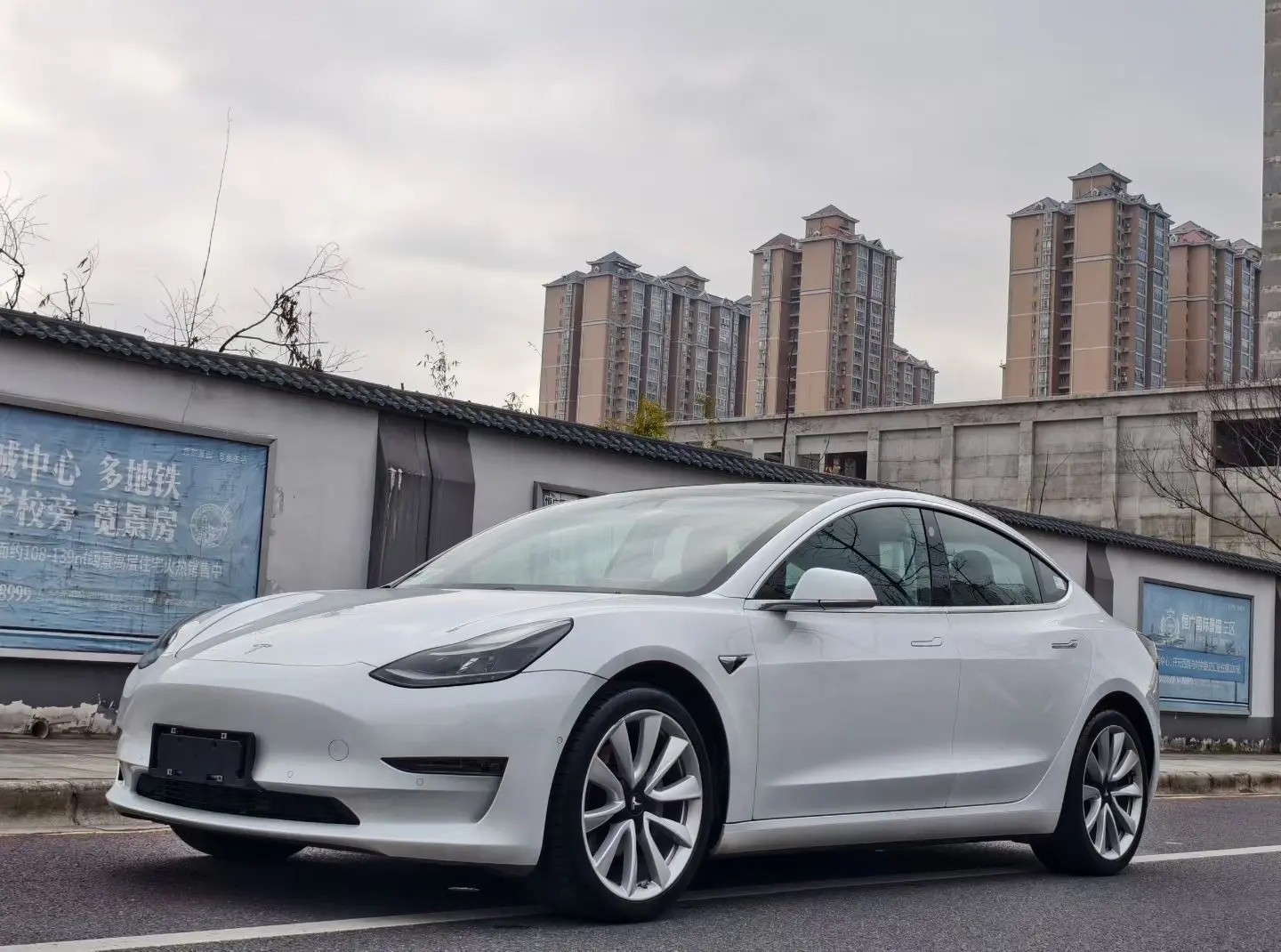 Tesla Model 3  из Китая