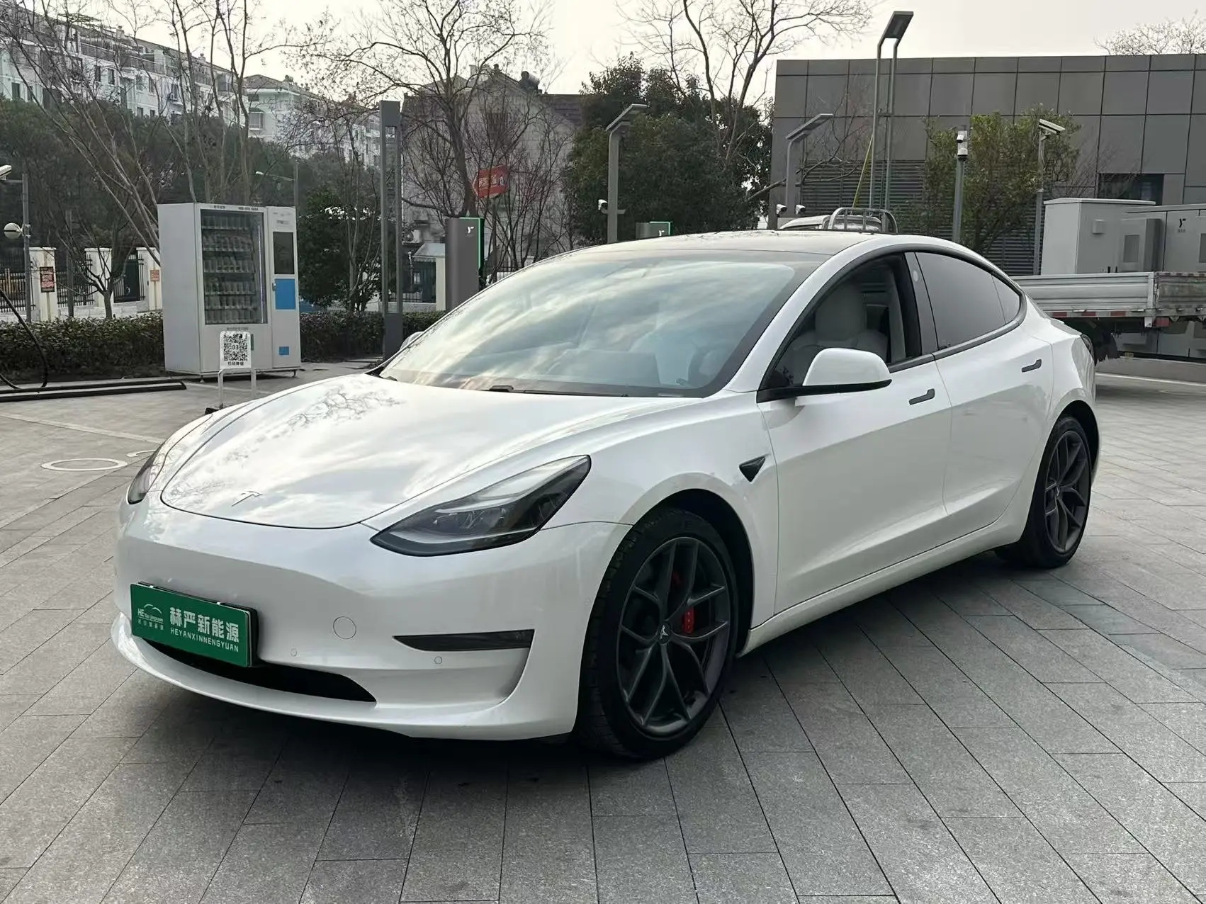 Tesla Model 3  из Китая