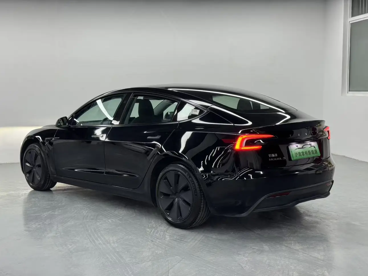 Tesla Model 3  из Китая