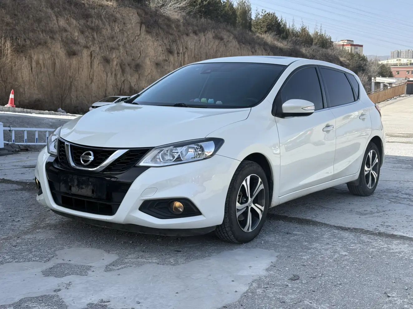 Nissan Tiida  из Китая