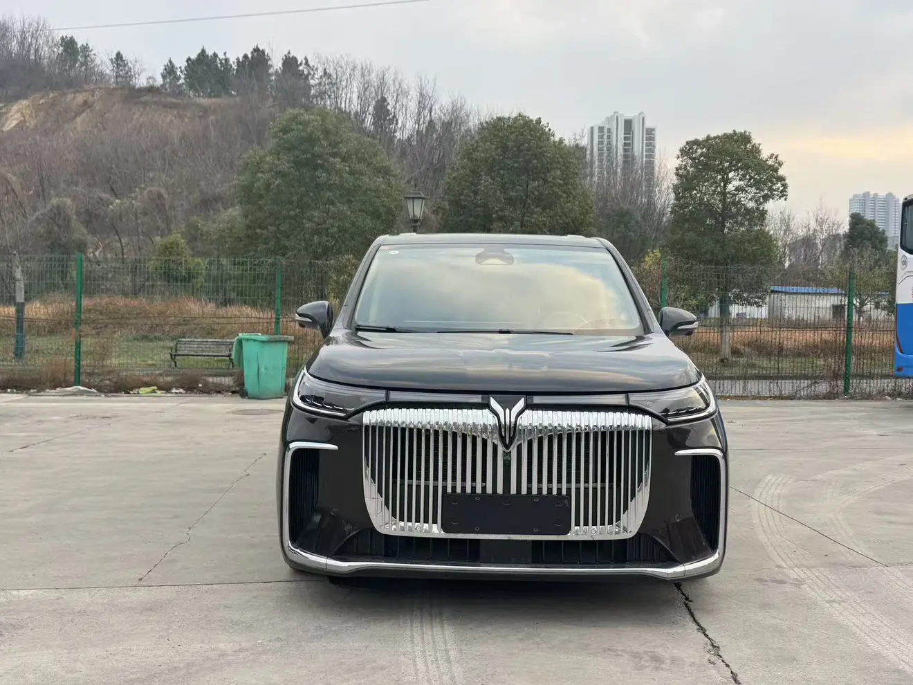 Voyah Lantu Dreamer PHEV  из Китая