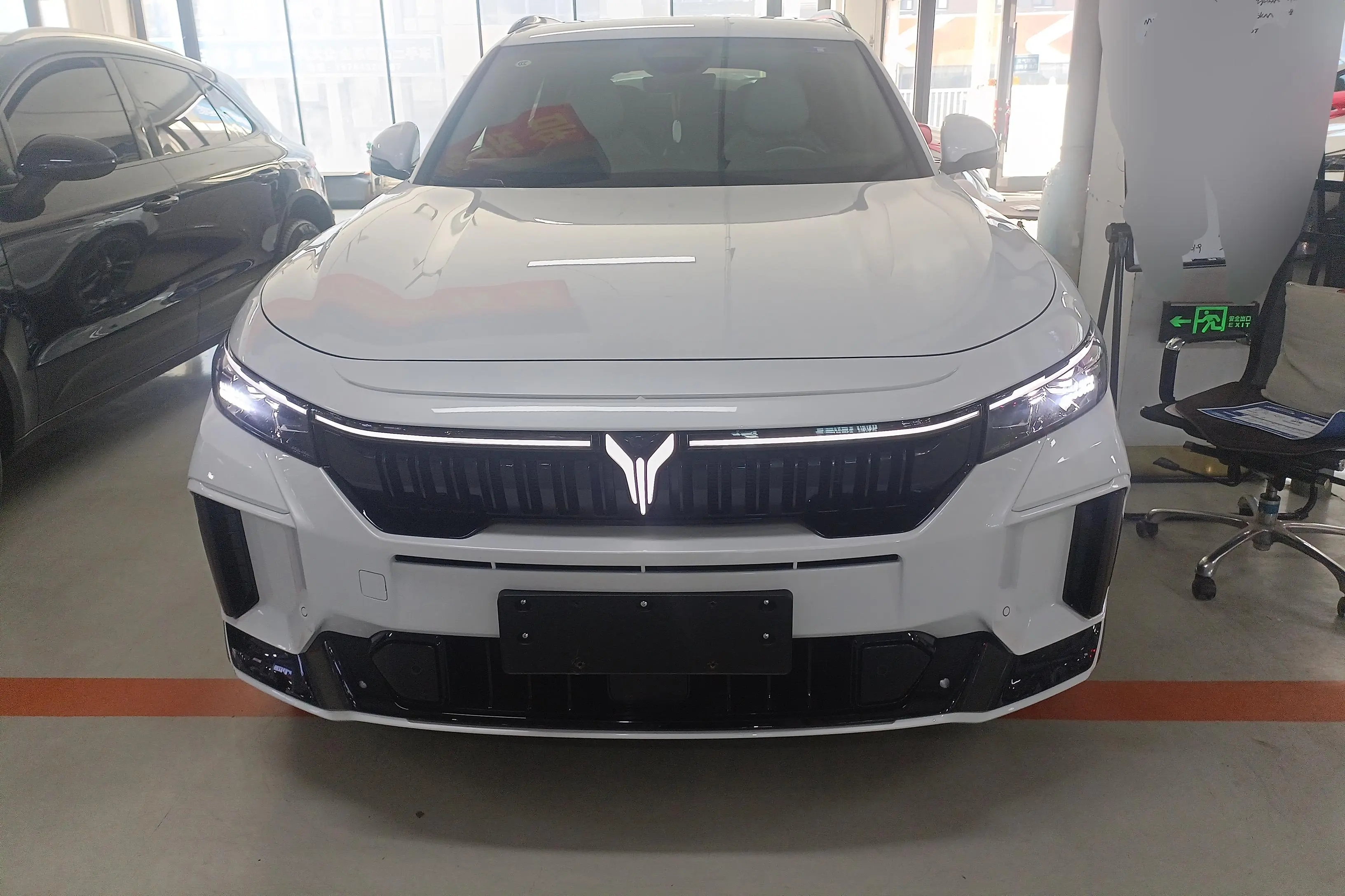 Voyah Lantu FREE  из Китая