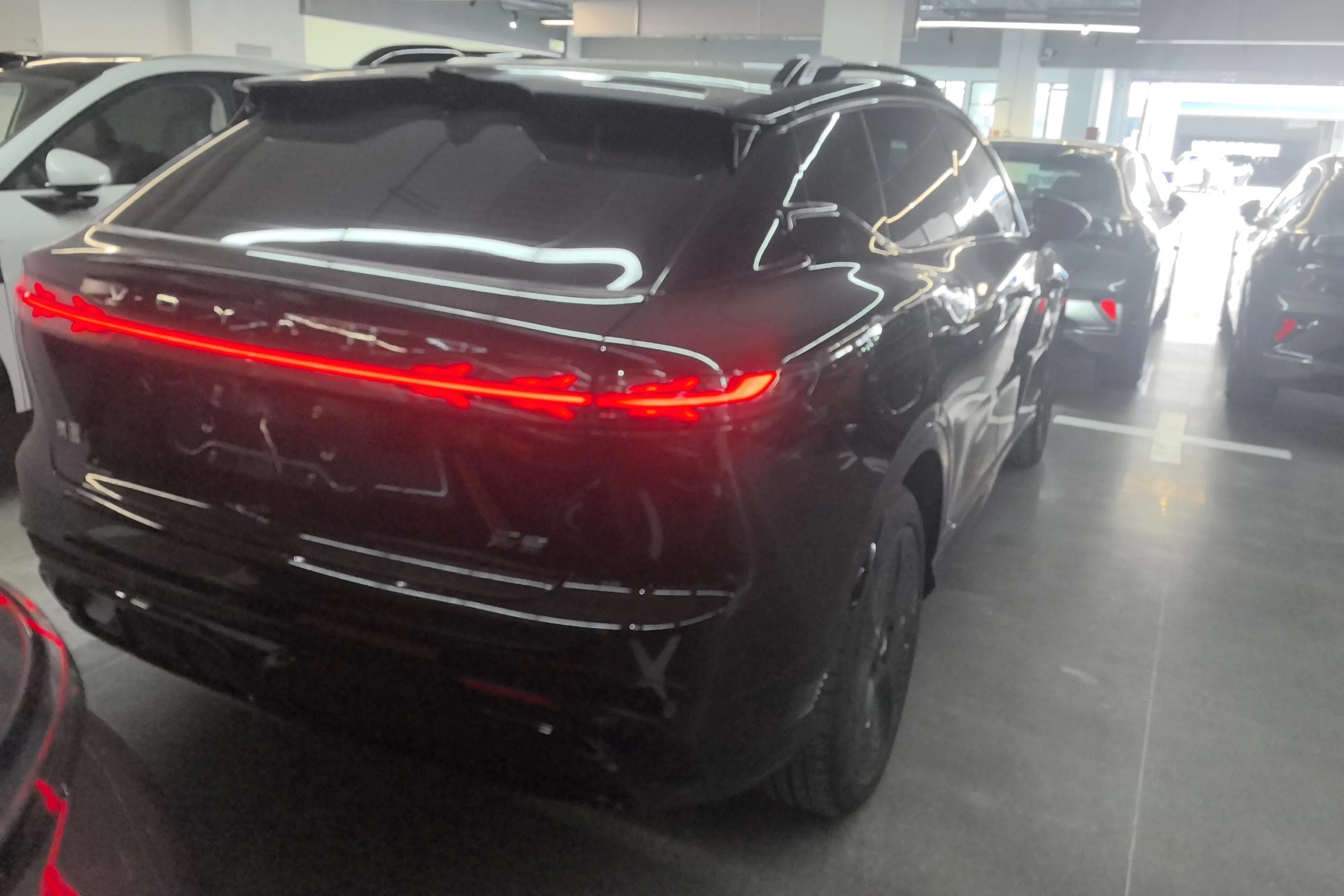 Voyah Courage  из Китая